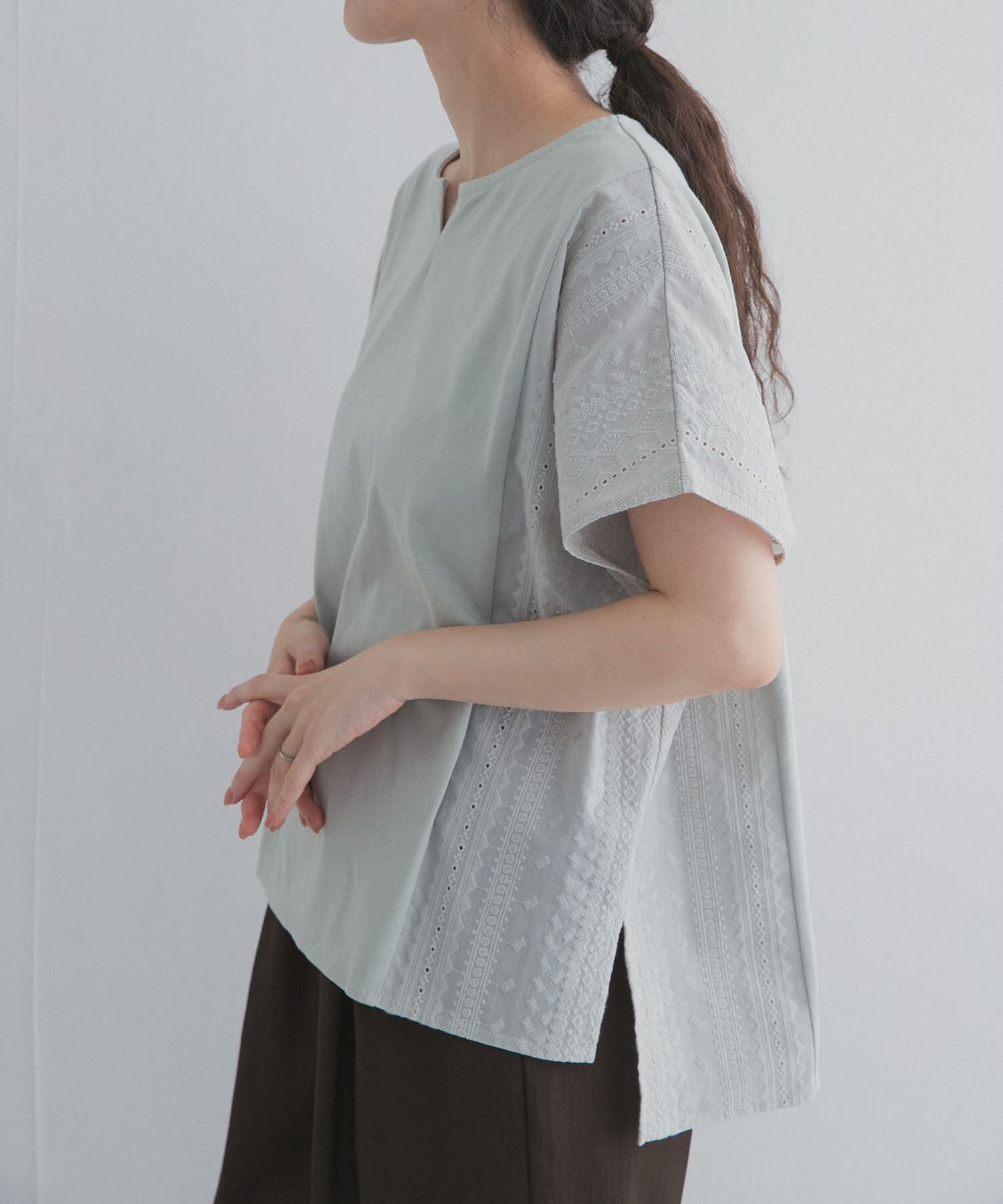 URBAN RESEARCH DOORS「サイドレース刺繍切替プルオーバー」|その他|