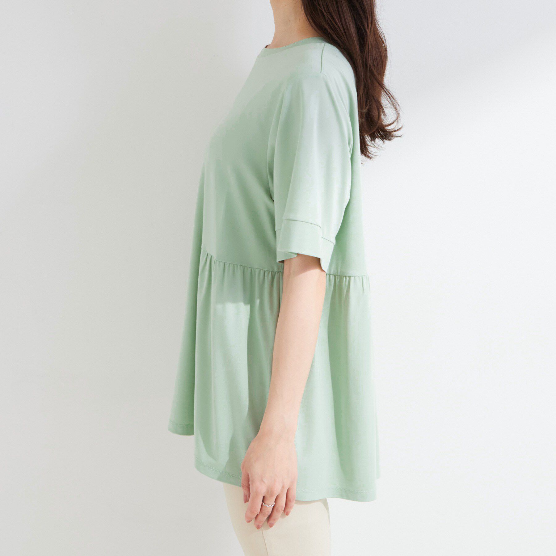 SHOO･LA･RUE「【ひんやり/UV/体型カバー】インせず着られる サイドギャザー切替トップス」|Tシャツ・カットソー|