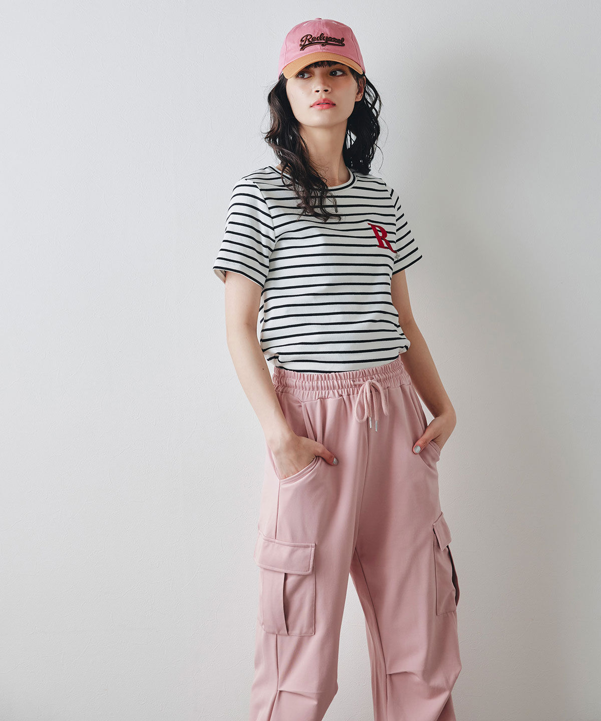 REDYAZEL「ビジューRチャームTシャツ」|Tシャツ・カットソー|