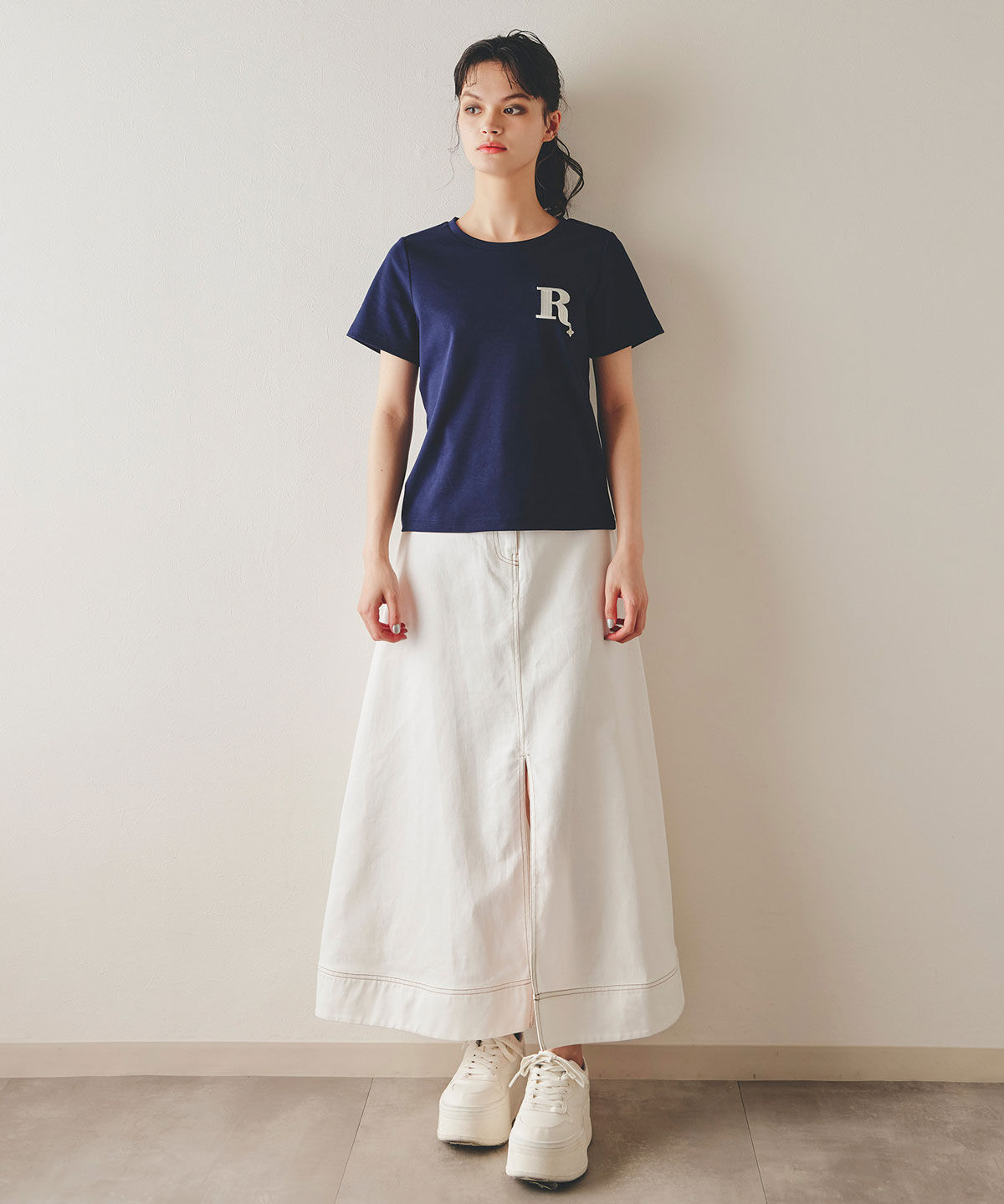 REDYAZEL「ビジューRチャームTシャツ」|Tシャツ・カットソー|
