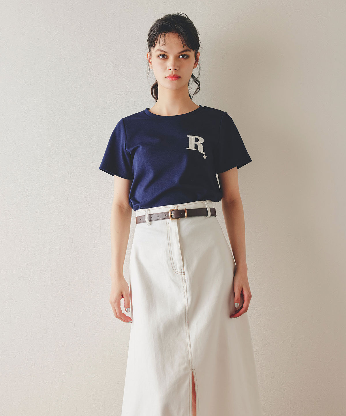 REDYAZEL「ビジューRチャームTシャツ」|Tシャツ・カットソー|