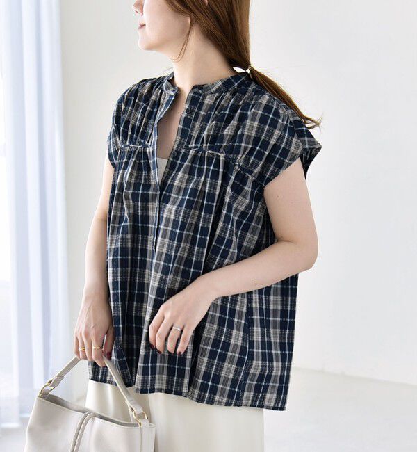 quaranciel「quaranciel:〈手洗い可能〉チェック ギャザー バンドカラー フレンチ シャツ」|シャツ・ブラウス|