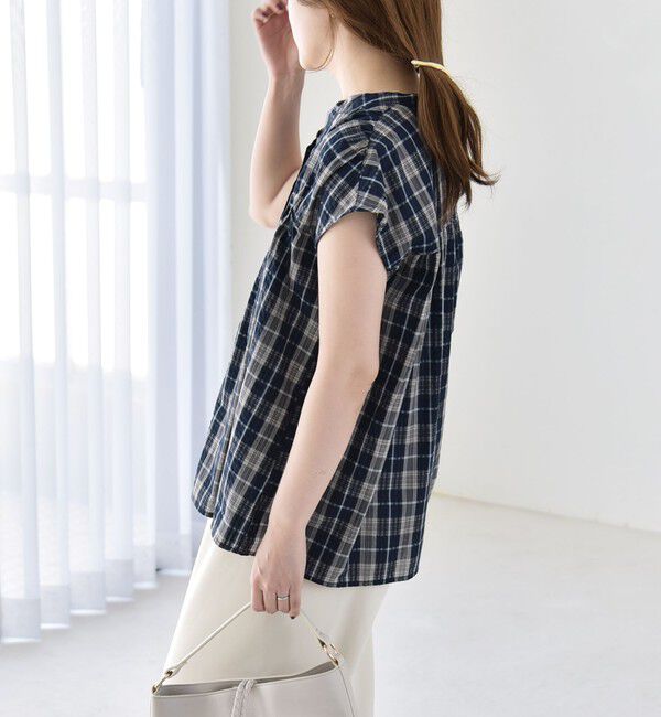 quaranciel「quaranciel:〈手洗い可能〉チェック ギャザー バンドカラー フレンチ シャツ」|シャツ・ブラウス|
