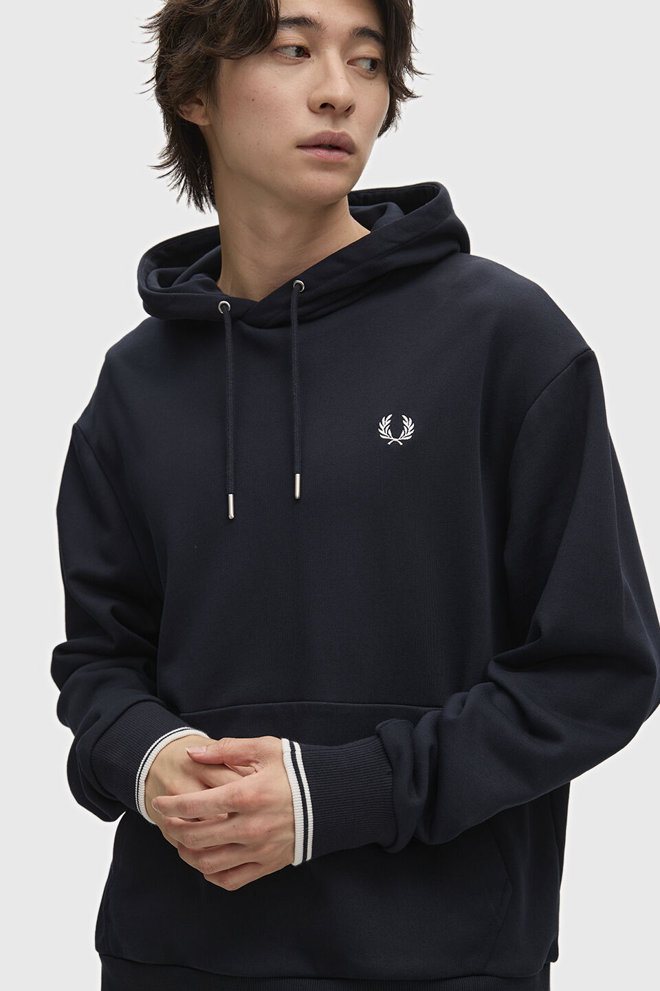 FRED PERRY 「FRED PERRY／Tipped Hooded Sweatshirt／ロゴフードスウェット」|スウェット・ジャージ|NAVY