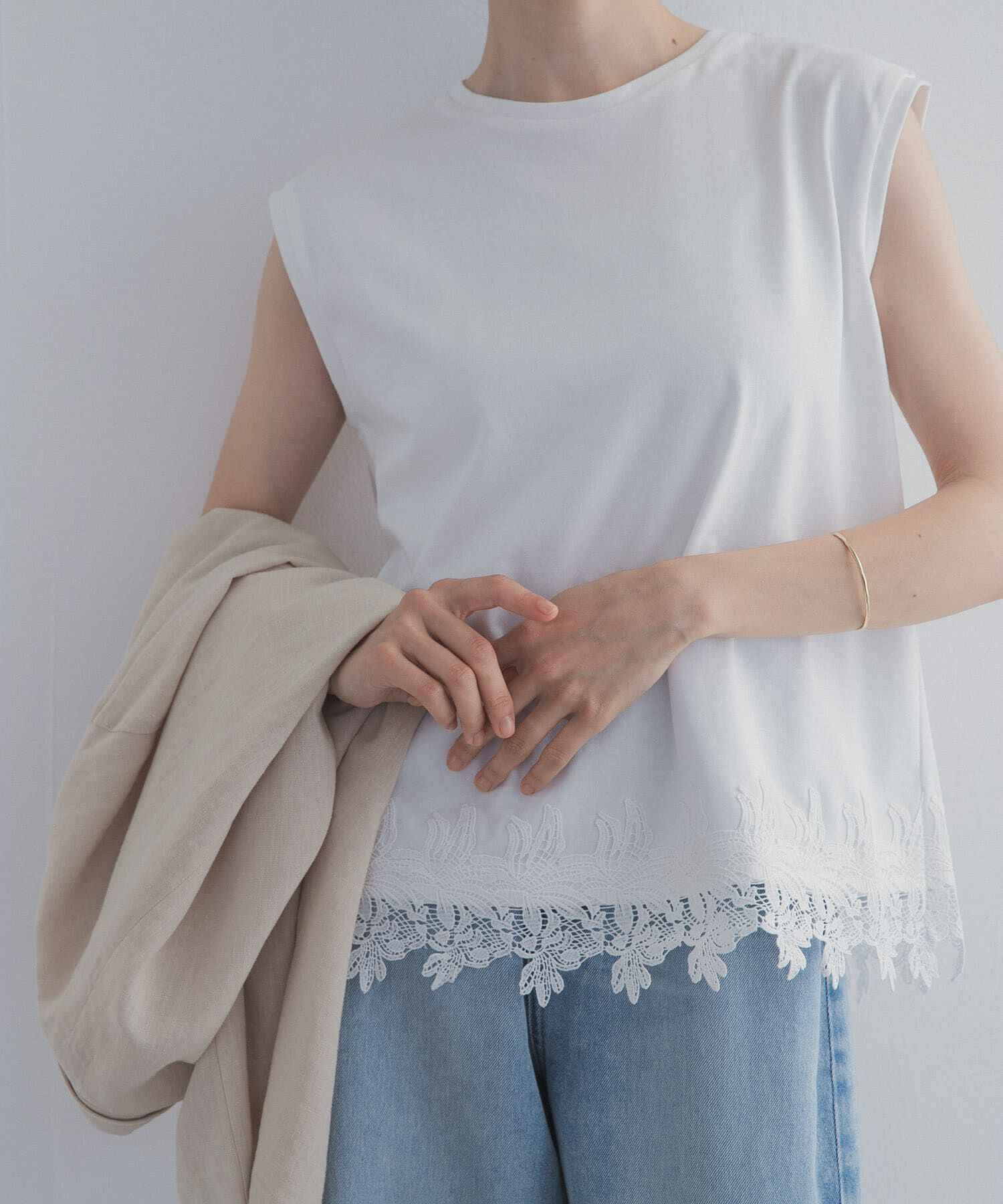URBAN RESEARCH DOORS「裾レースノースリーブプルオーバー」|Tシャツ・カットソー|