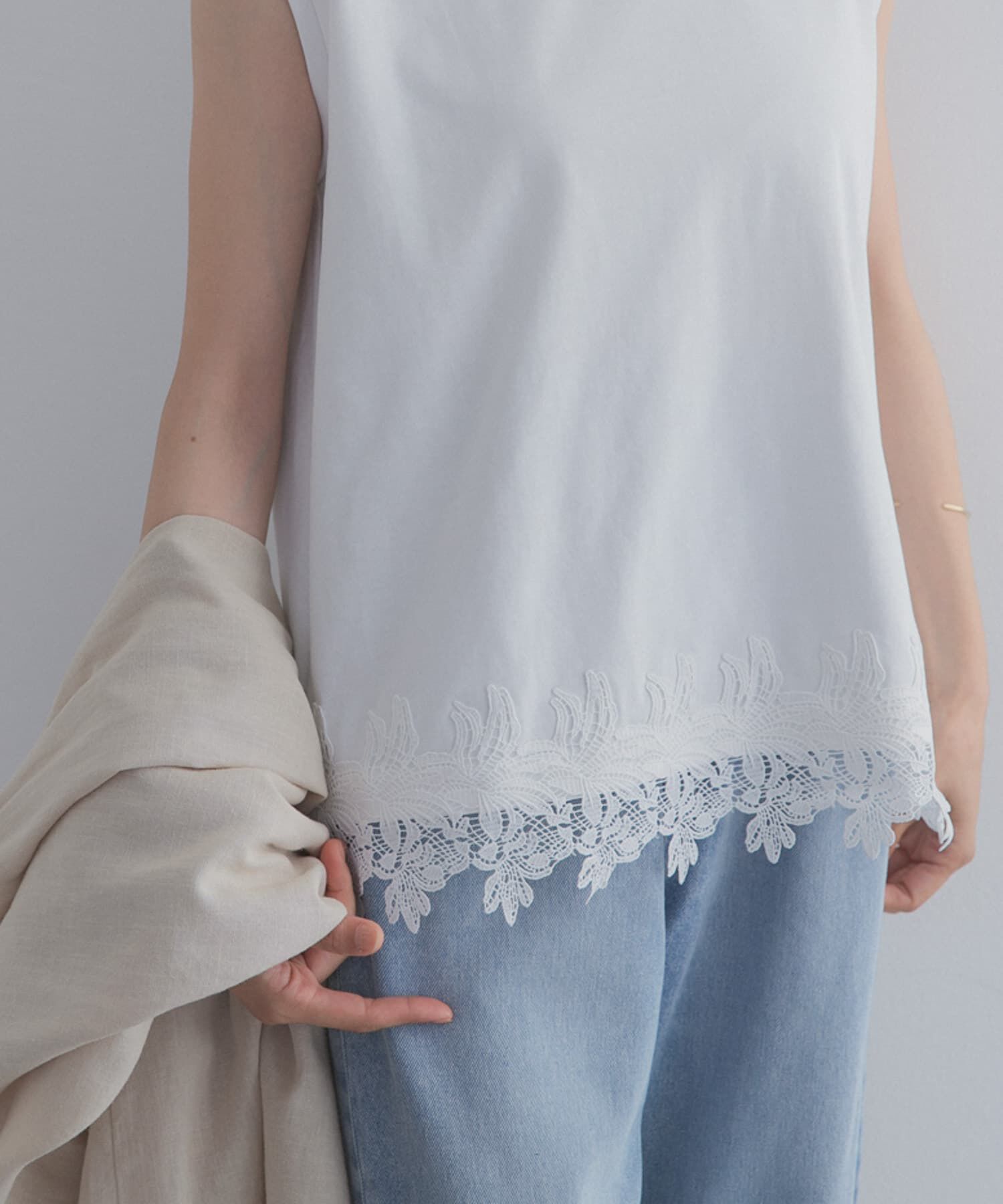 URBAN RESEARCH DOORS「裾レースノースリーブプルオーバー」|Tシャツ・カットソー|