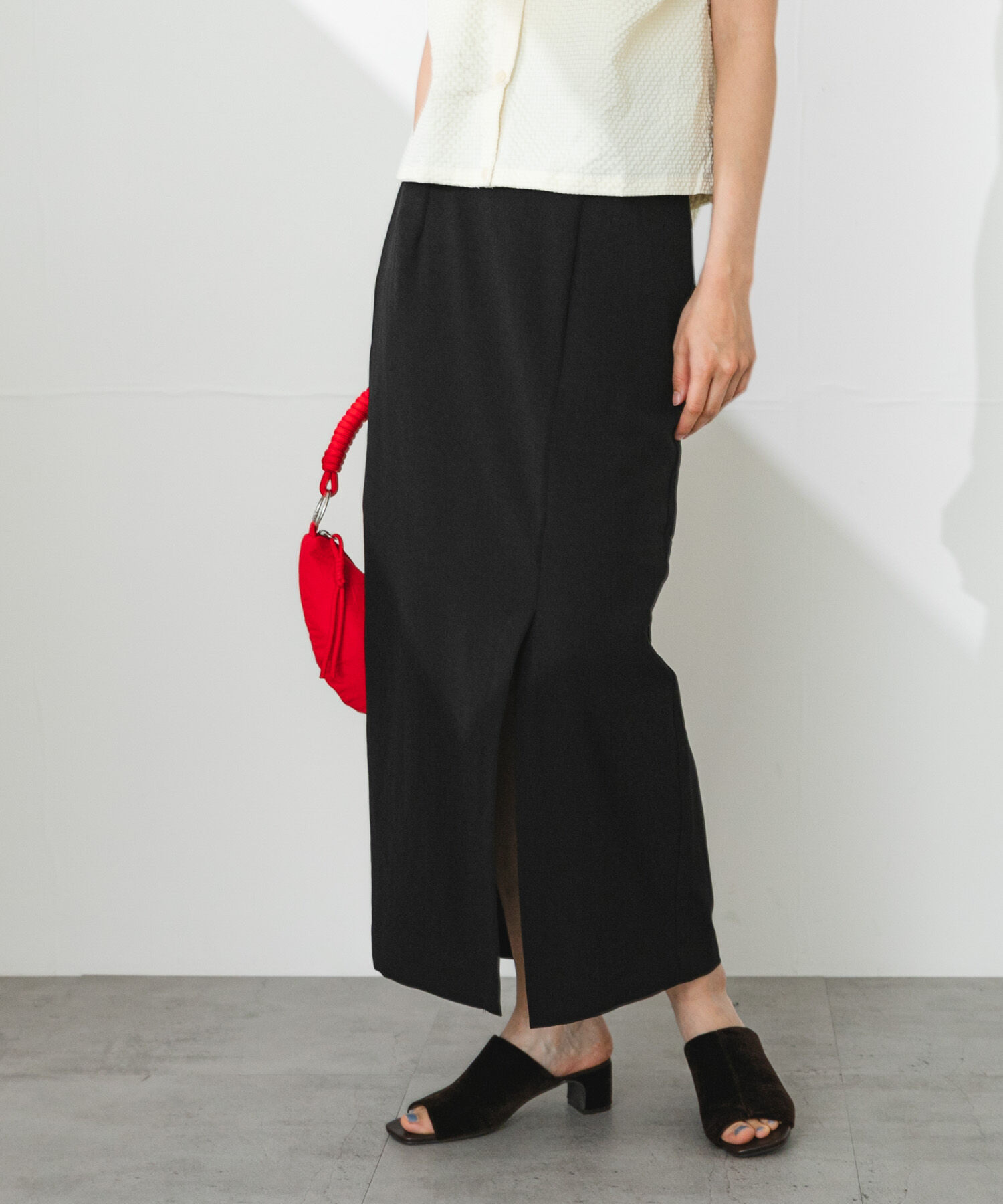 SENSE OF PLACE by URBAN RESEARCH「『UR TECH DRYLUXE』リネンライクスリットタイトスカート」|スカート|ブラック
