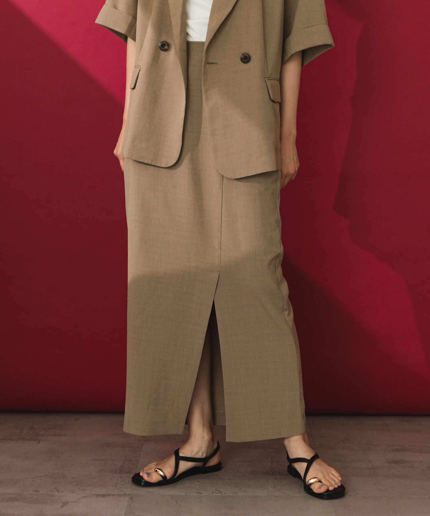 SENSE OF PLACE by URBAN RESEARCH「『UR TECH DRYLUXE』リネンライクスリットタイトスカート」|スカート|ベージュ