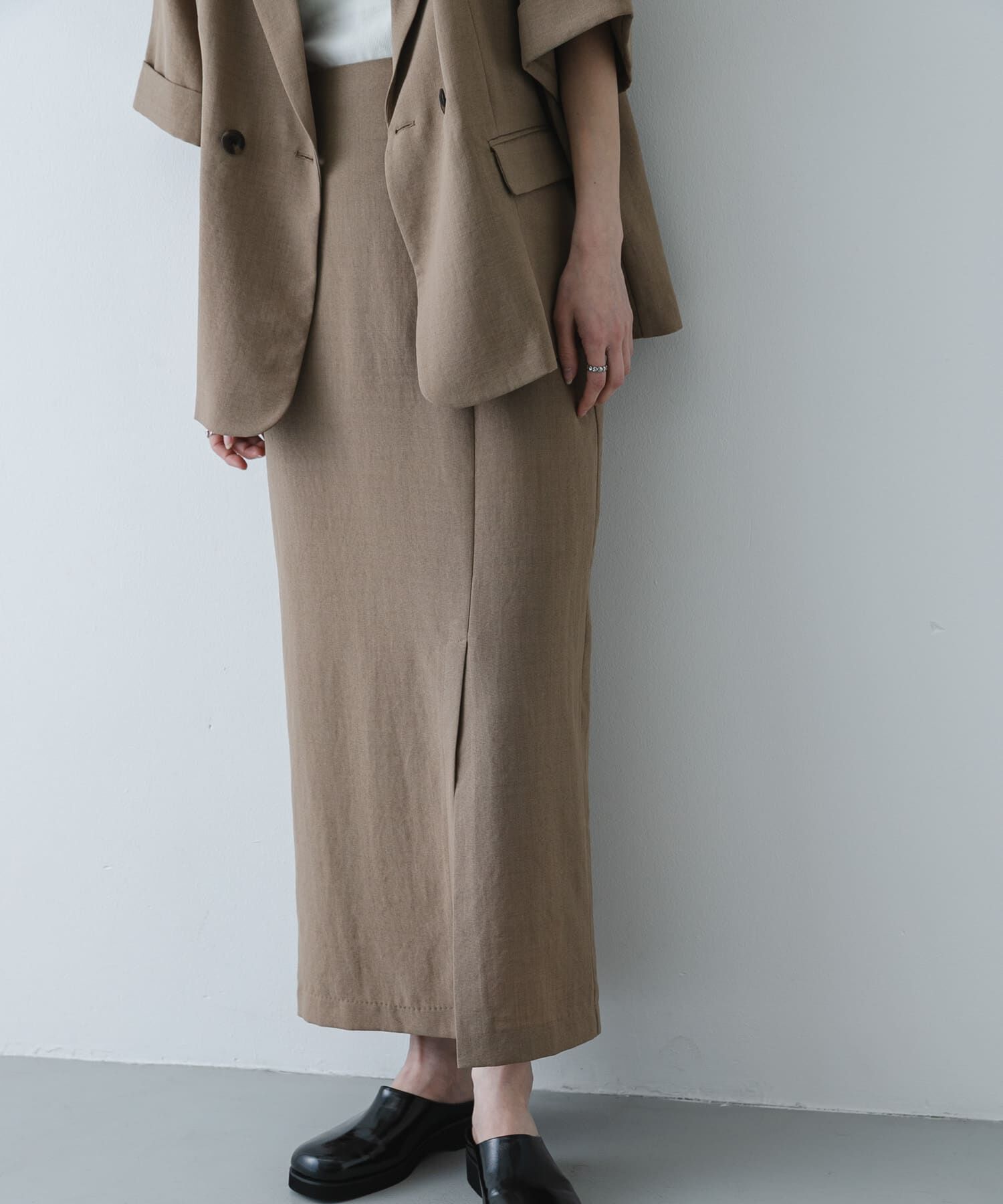 SENSE OF PLACE by URBAN RESEARCH「『UR TECH DRYLUXE』リネンライクスリットタイトスカート」|スカート|