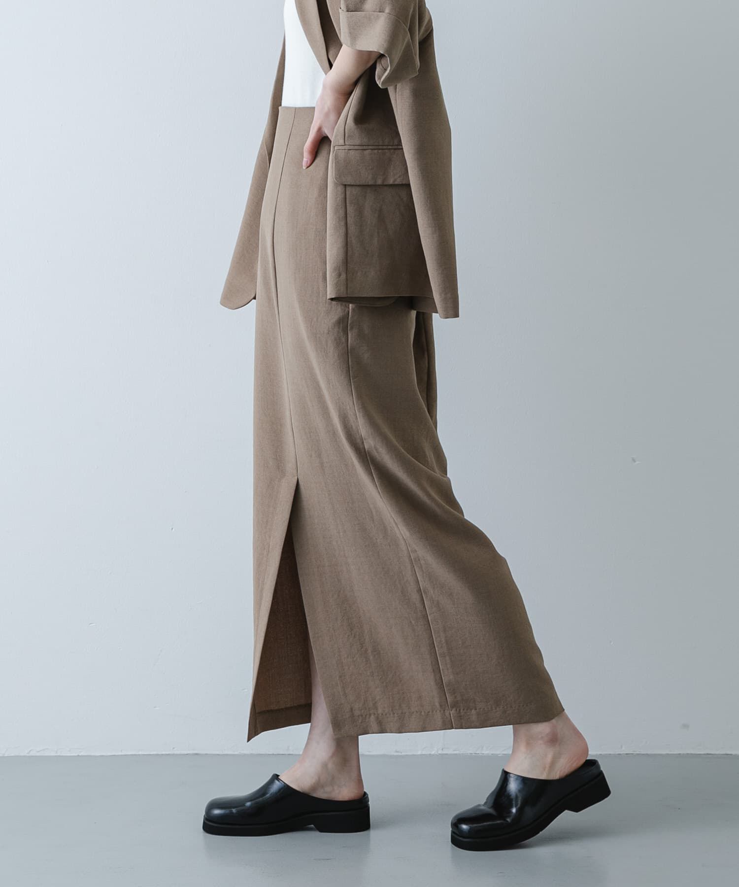 SENSE OF PLACE by URBAN RESEARCH「『UR TECH DRYLUXE』リネンライクスリットタイトスカート」|スカート|