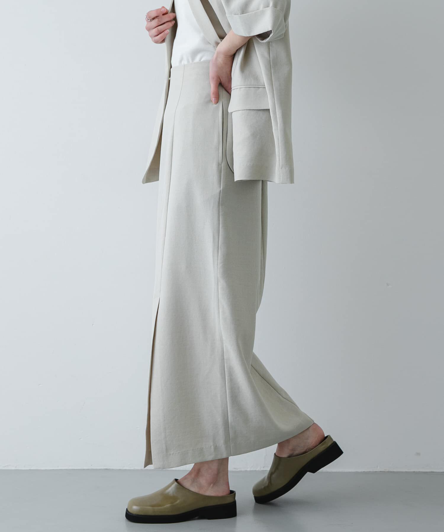 SENSE OF PLACE by URBAN RESEARCH「『UR TECH DRYLUXE』リネンライクスリットタイトスカート」|スカート|