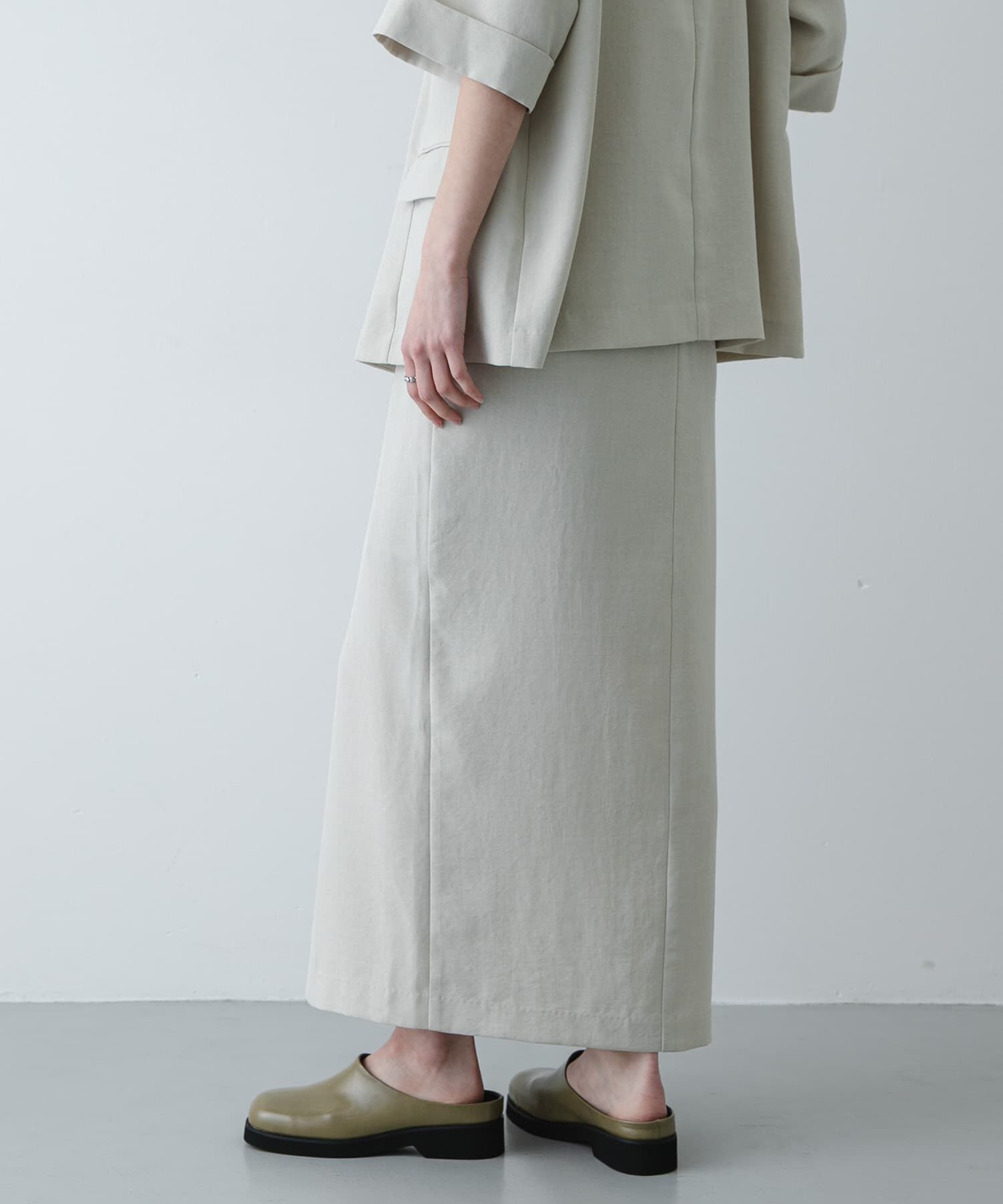 SENSE OF PLACE by URBAN RESEARCH「『UR TECH DRYLUXE』リネンライクスリットタイトスカート」|スカート|