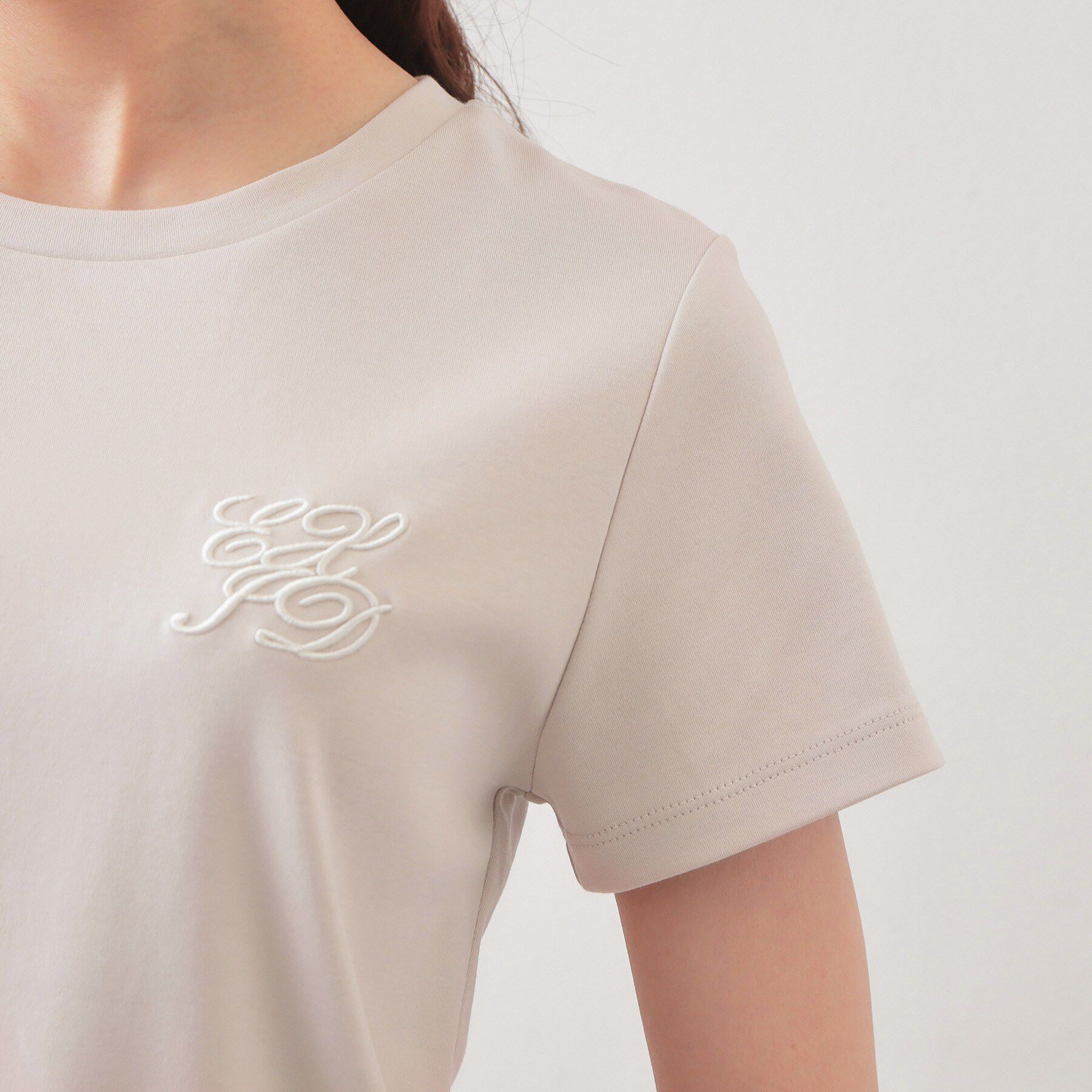 index「【接触冷感】エンブレムロゴ刺繍Tシャツ《UVケア／洗濯機OK》」|Tシャツ・カットソー|