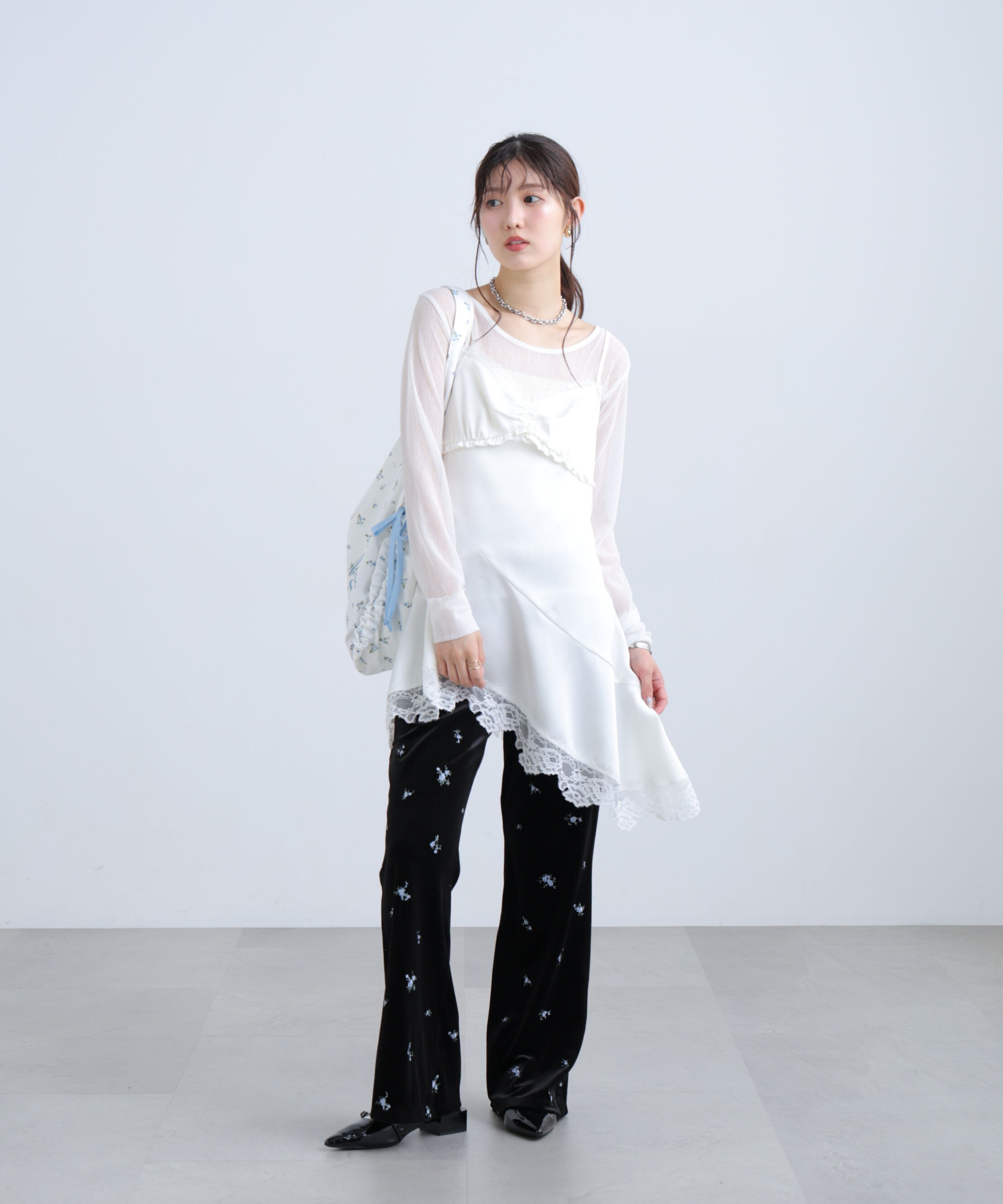  「ベロア刺繍総柄フレアパンツ」|その他|