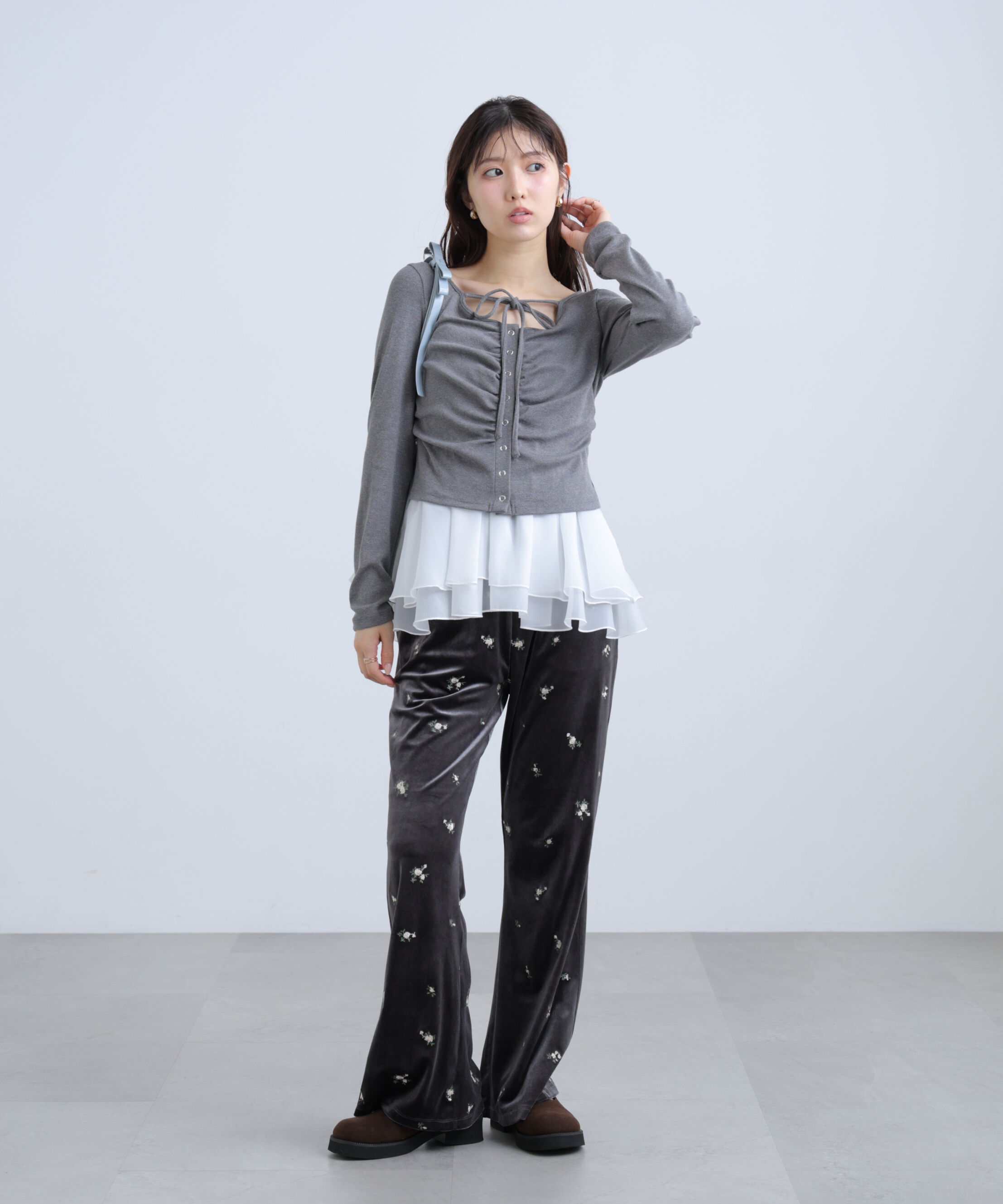  「ベロア刺繍総柄フレアパンツ」|その他|