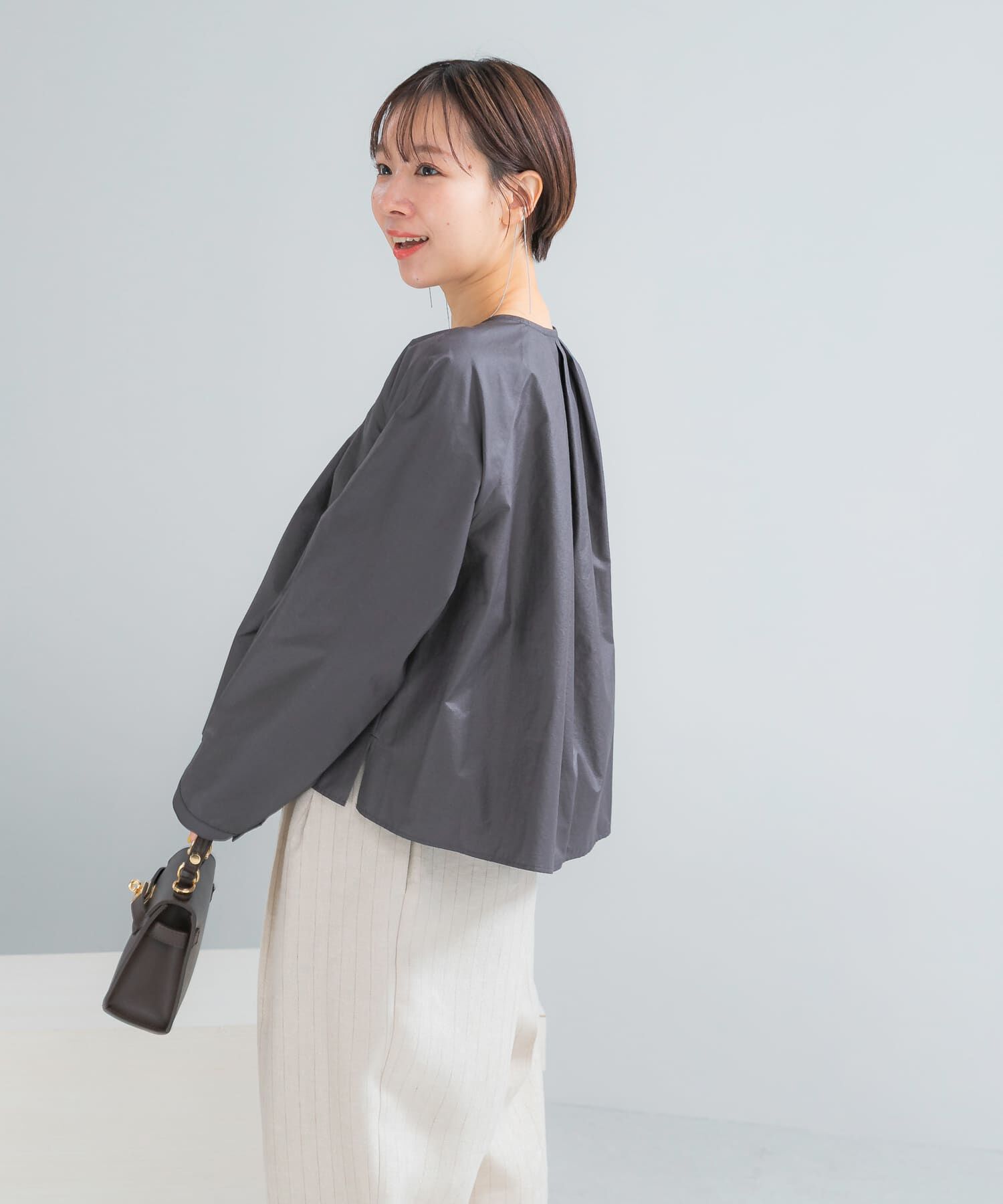 URBAN RESEARCH ROSSO「タックボリュームショートシャツブラウス」|シャツ・ブラウス|