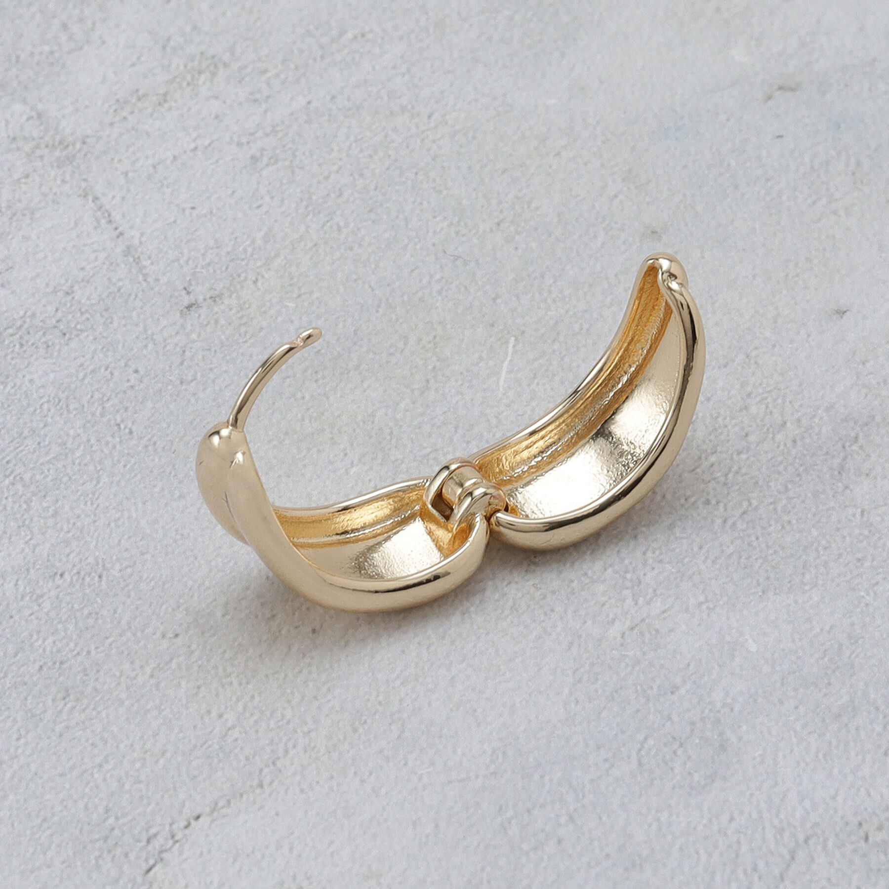 OPAQUE.CLIP「エッジドロップワンタッチピアス」|ピアス|