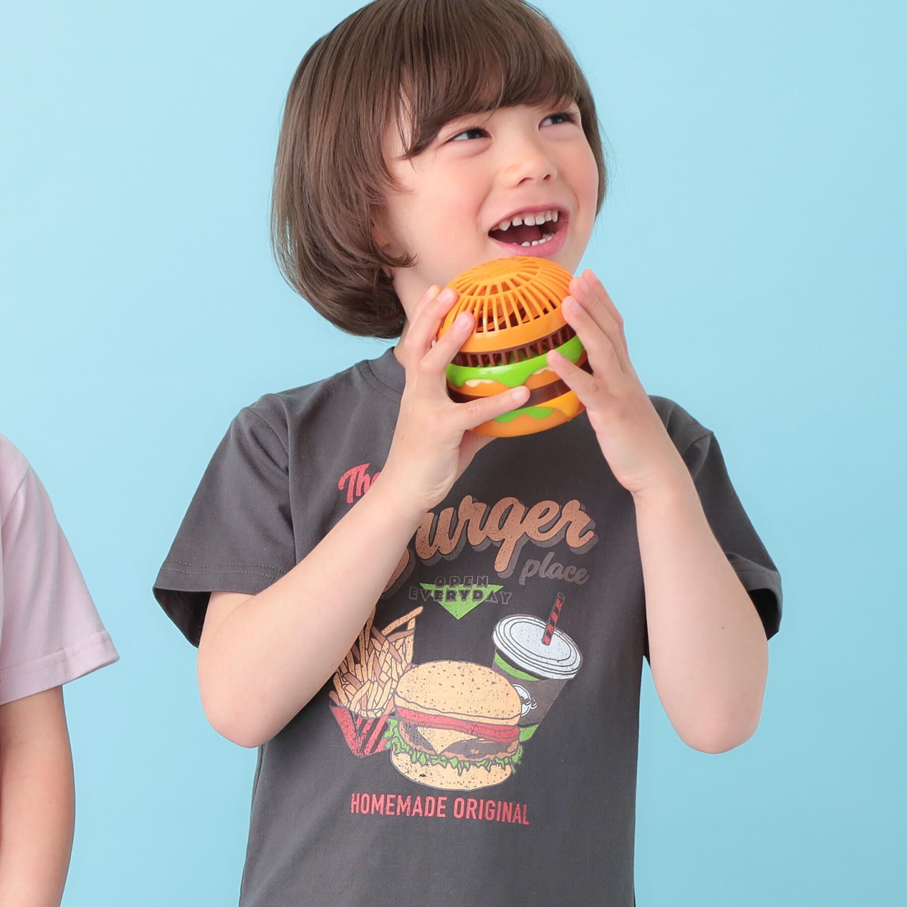 THE SHOP TK「天竺アソート アメカジプリント 半袖Tシャツ ロゴ・キャット・ハンバーガー」|Tシャツ・カットソー|スミクロ(018)