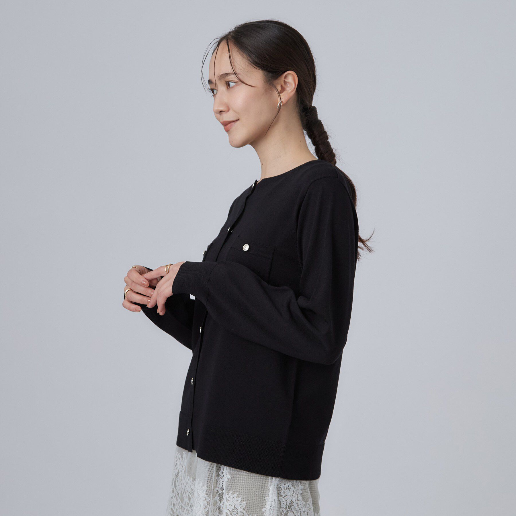 SHOO･LA･RUE「【洗濯機可/S-LL】金ボタンが上品に。さらさらタッチカーディガン」|カーディガン|