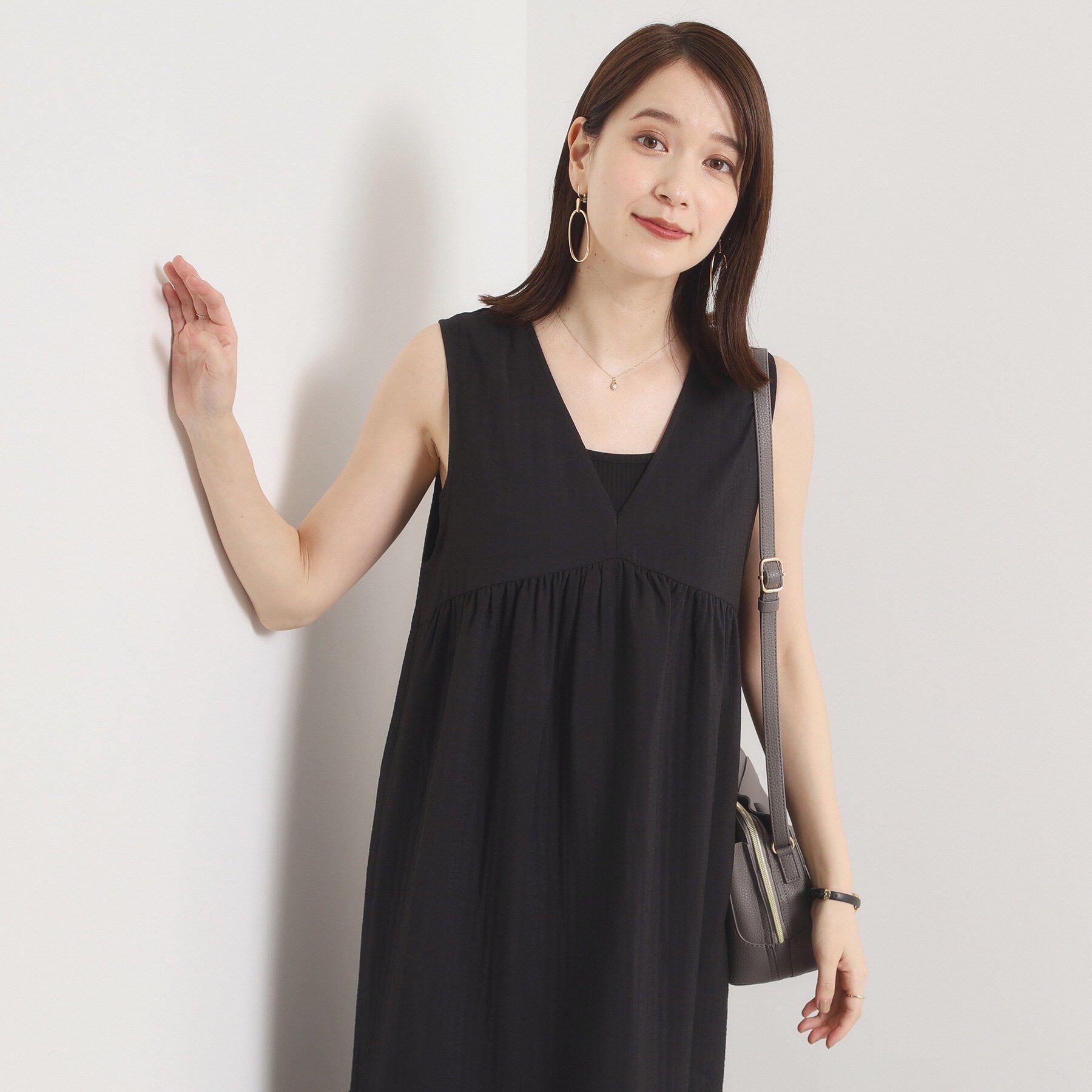 ITS&rsquo;DEMO「【洗濯機OK／ロングシーズン使える】ティアードVネックワンピース」|ワンピース|