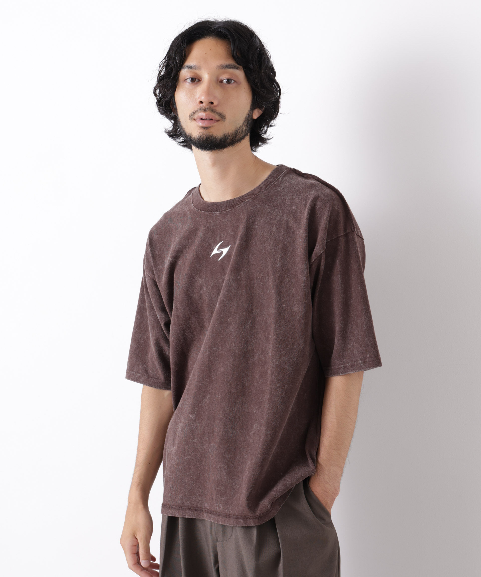 NANO universe「ワンポイントピグメントTシャツ 半袖」|Tシャツ・カットソー|ブラウン