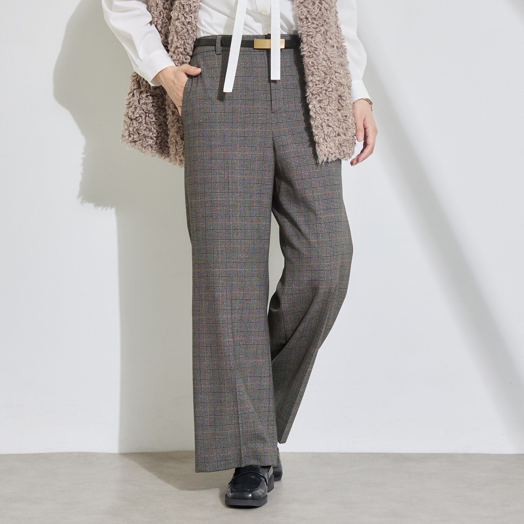 INDIVI「【洗濯機OK／ストレッチ◎】ストレートワイドパンツ」|その他|チャコールグレー(2