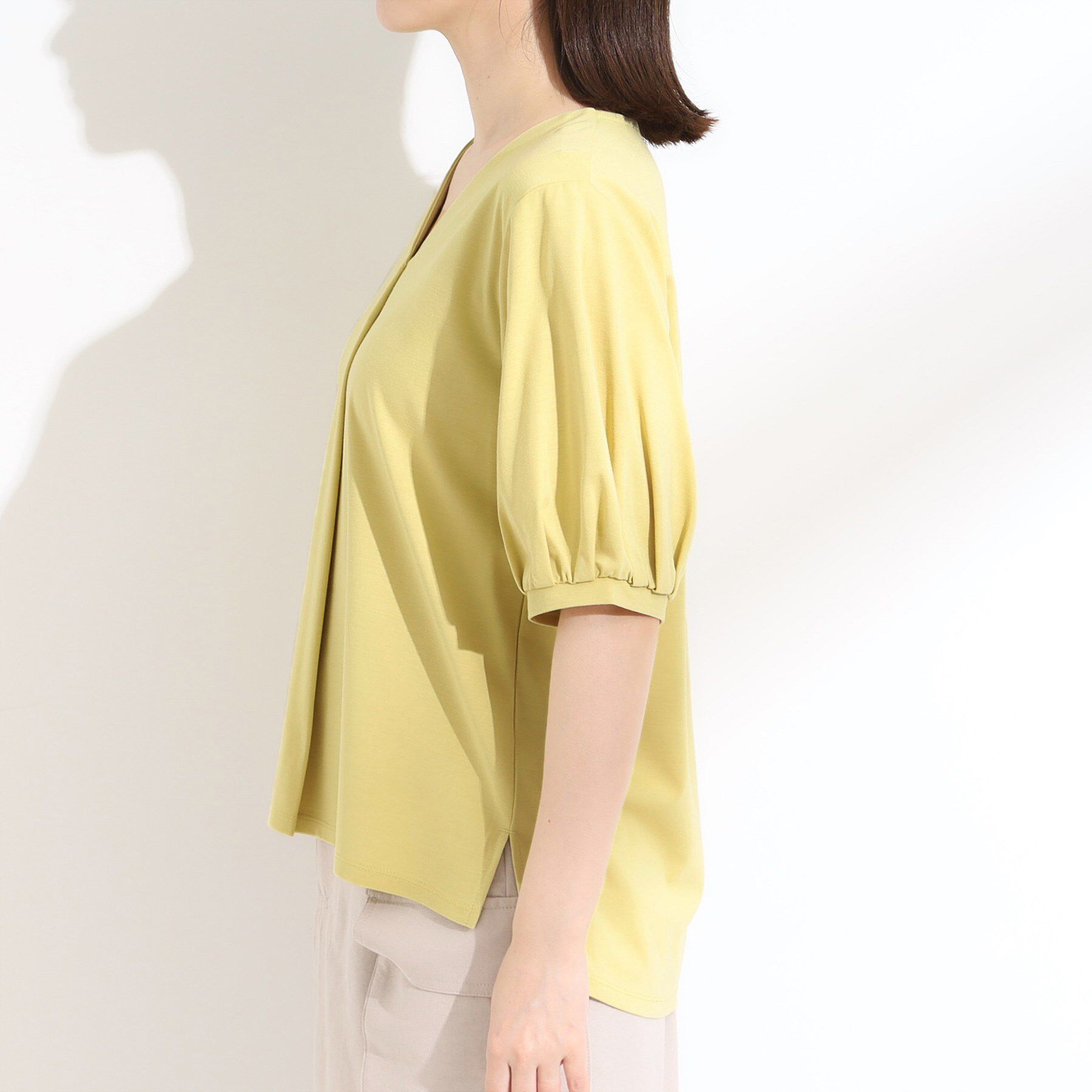 SHOO･LA･RUE「【S-LL/ひんやり/UV】スキッパーネックで女性らしい きれい見えトップス」|Tシャツ・カットソー|
