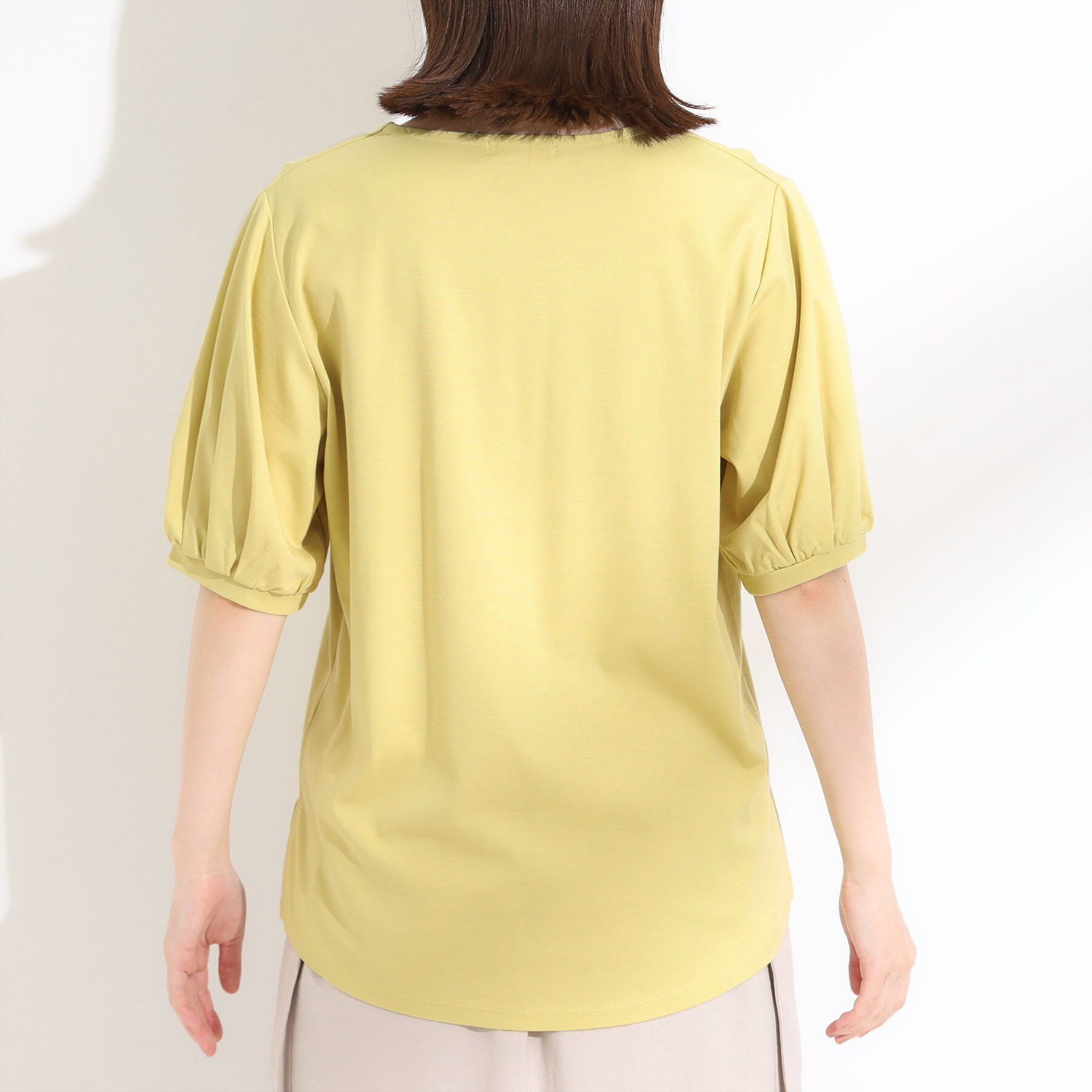 SHOO･LA･RUE「【S-LL/ひんやり/UV】スキッパーネックで女性らしい きれい見えトップス」|Tシャツ・カットソー|