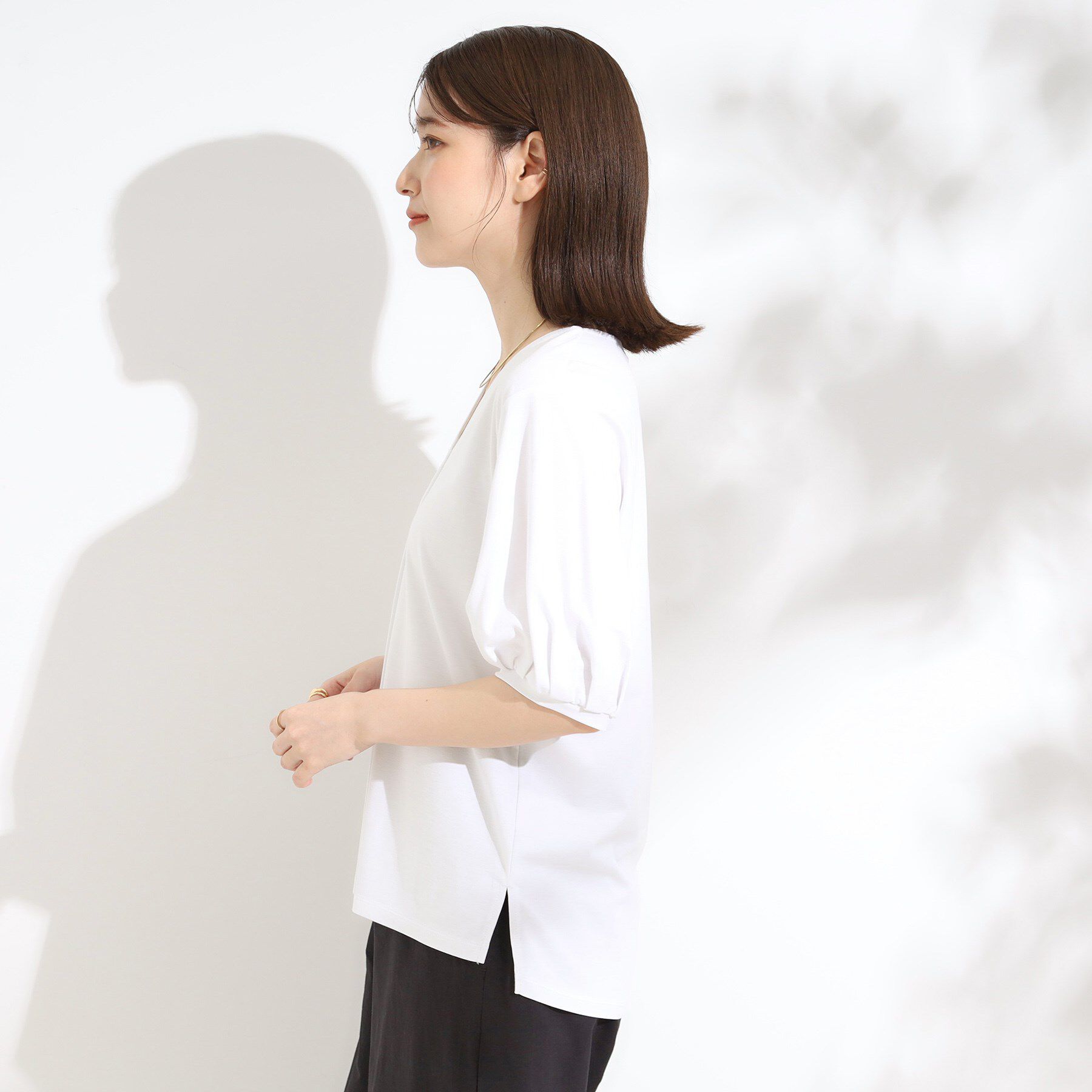 SHOO･LA･RUE「【S-LL/ひんやり/UV】スキッパーネックで女性らしい きれい見えトップス」|Tシャツ・カットソー|