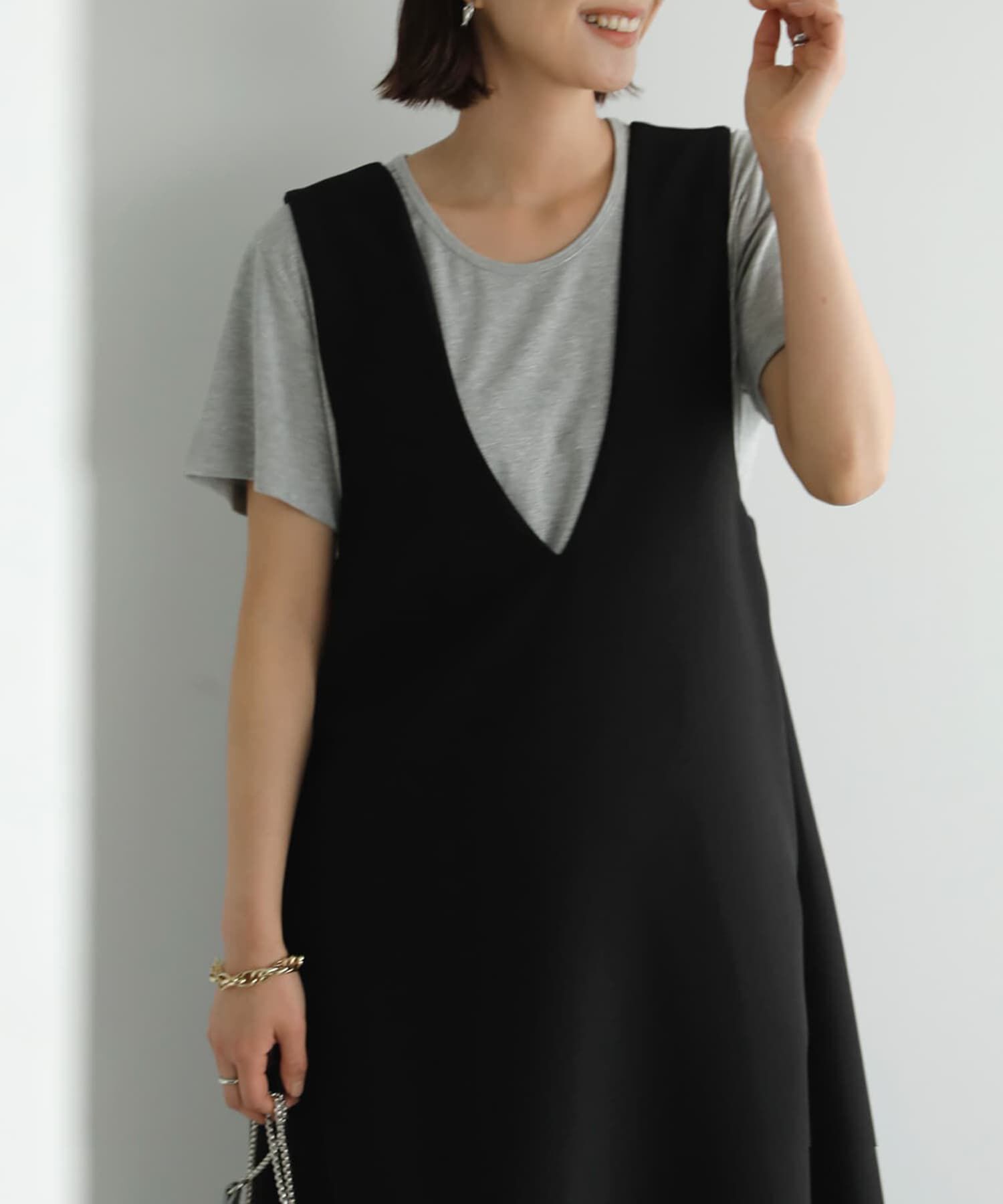 STYLE DELI「とろみ落ち感デコルテあきラウンドネックTシャツ」|Tシャツ・カットソー|