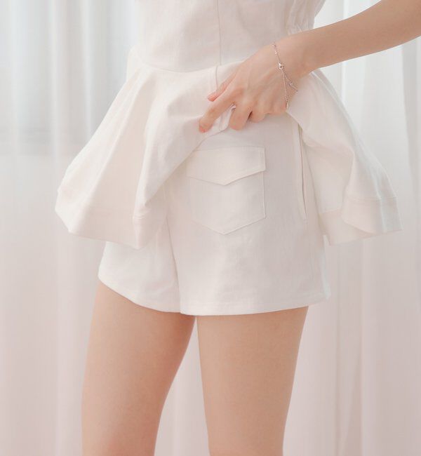  「【2サイズ展開/セットアップ対応】コンパクトデニムショートパンツ」|チノ|ホワイト