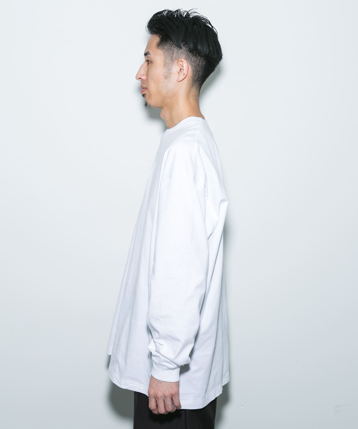 URBAN RESEARCH DOORS「『別注』Hanes&times;DOORS　BEEFY-T-SHIRTS FIT LONG-SLEEVE」|Tシャツ・カットソー|