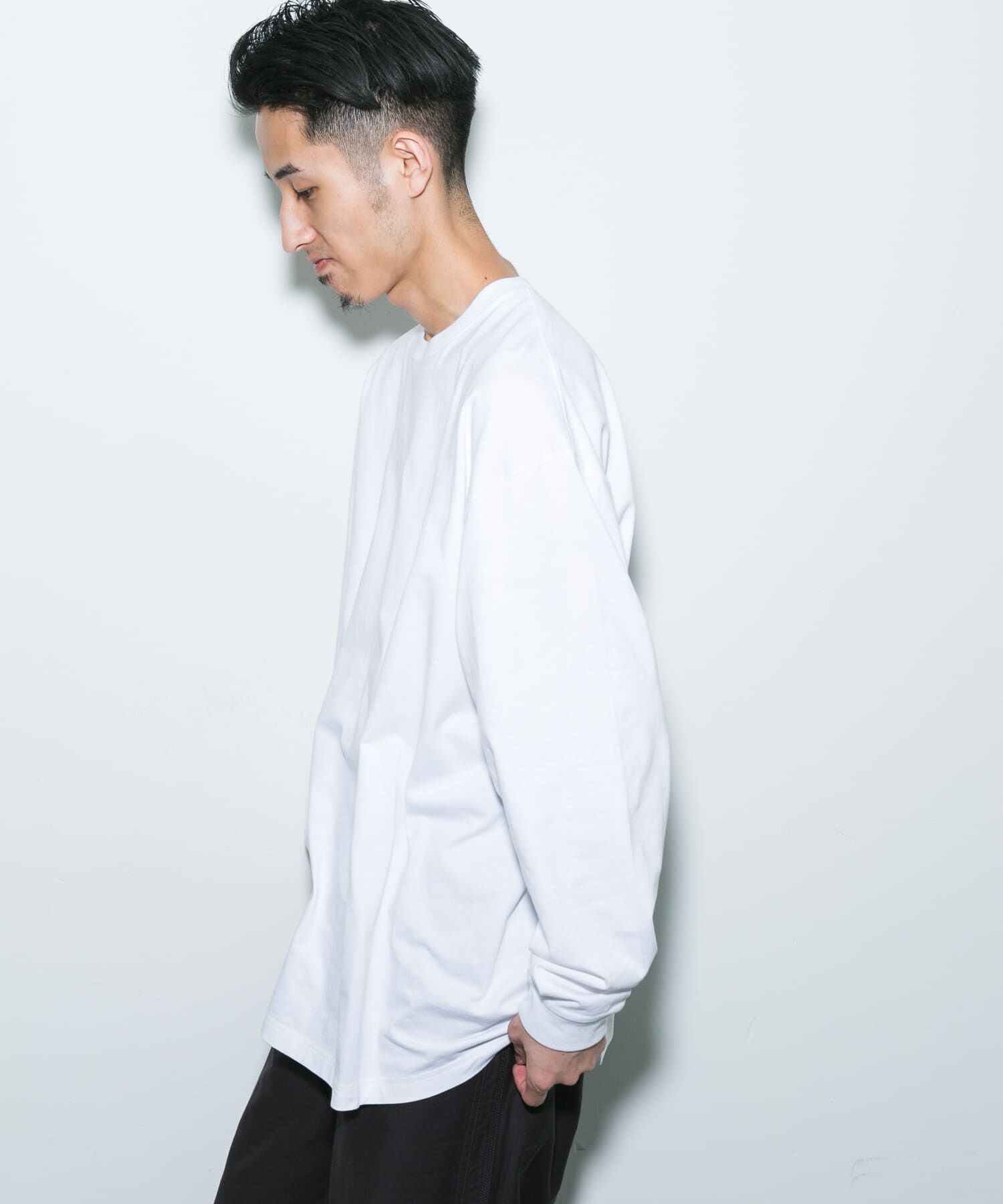 URBAN RESEARCH DOORS「『別注』Hanes&times;DOORS　BEEFY-T-SHIRTS FIT LONG-SLEEVE」|Tシャツ・カットソー|