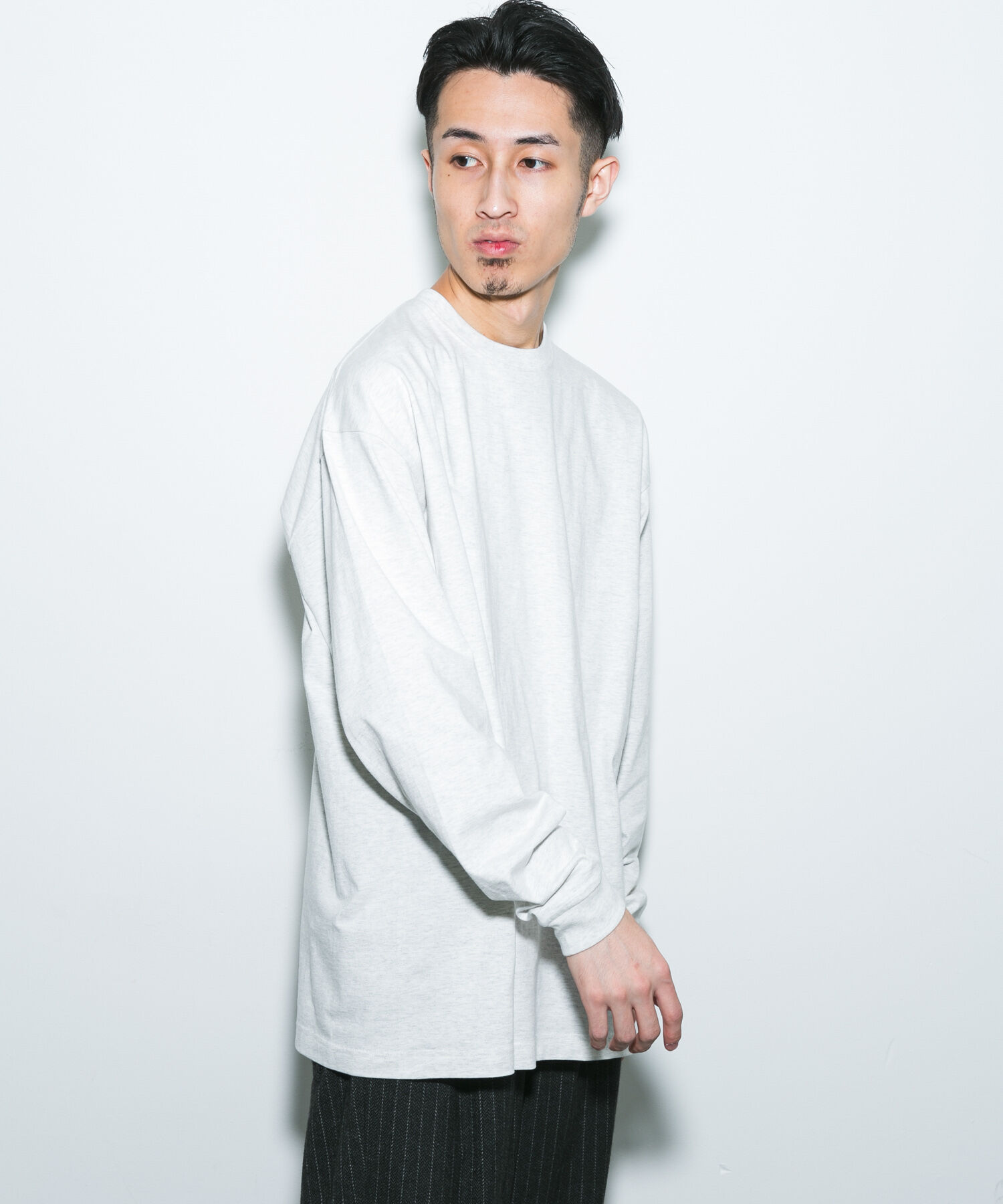 URBAN RESEARCH DOORS「『別注』Hanes&times;DOORS　BEEFY-T-SHIRTS FIT LONG-SLEEVE」|Tシャツ・カットソー|