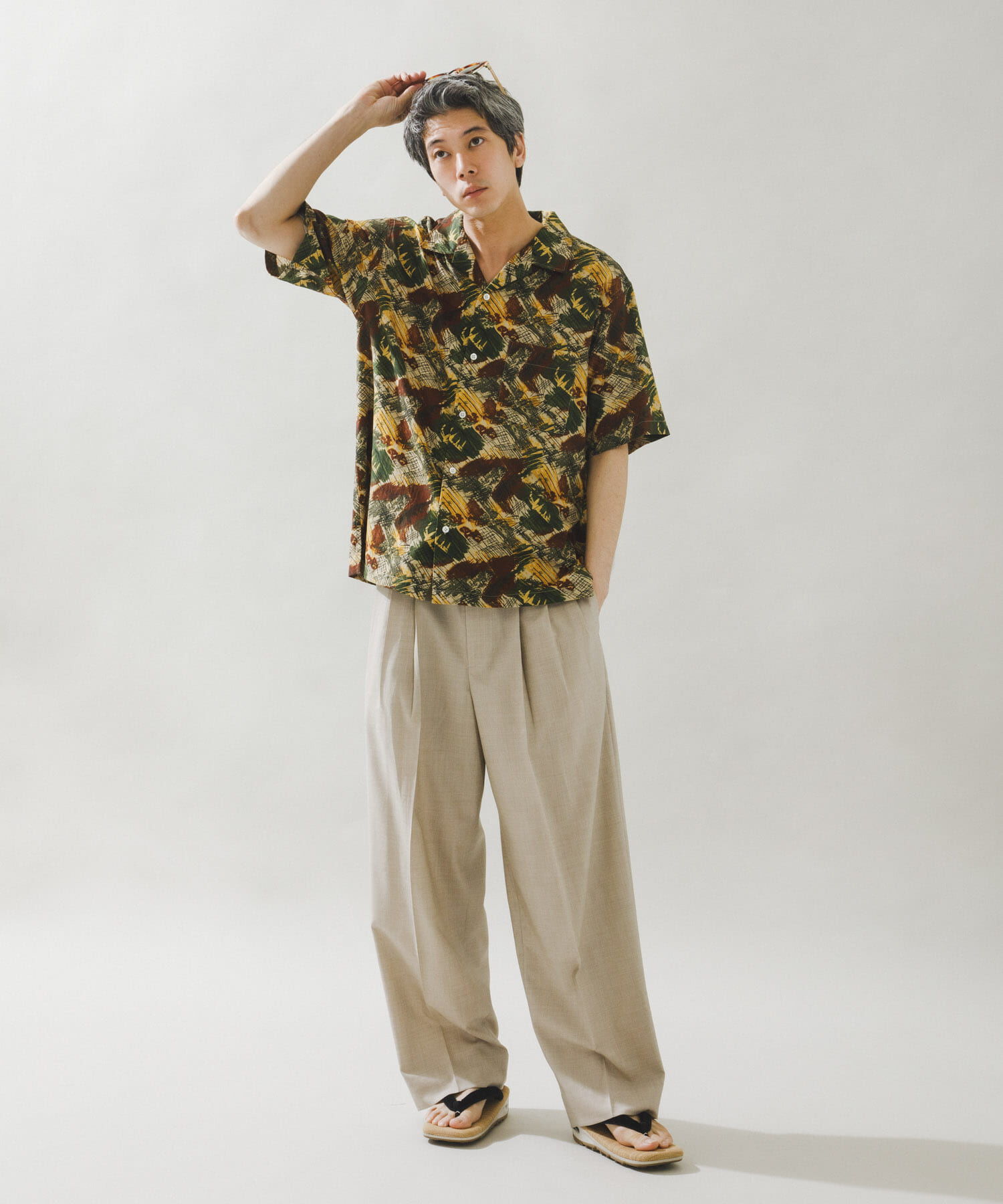URBAN RESEARCH「『別注』YLEVE&times;URBAN RESEARCH　S120S WOOL 3TACK PANTS」|その他|