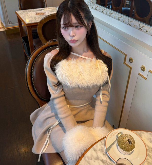  「フェイクファーくびれニットミニワンピ【SMサイズ展開】」|ワンピース|