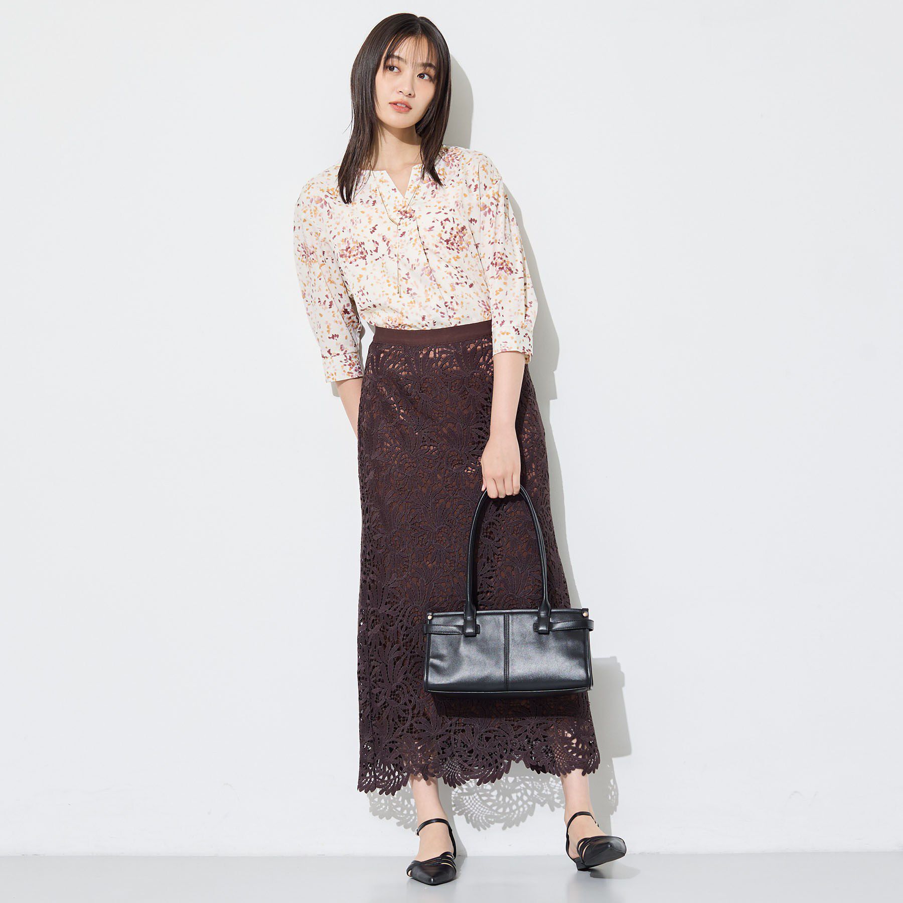INDIVI「【6分袖】アートドット柄ブラウス」|シャツ・ブラウス|