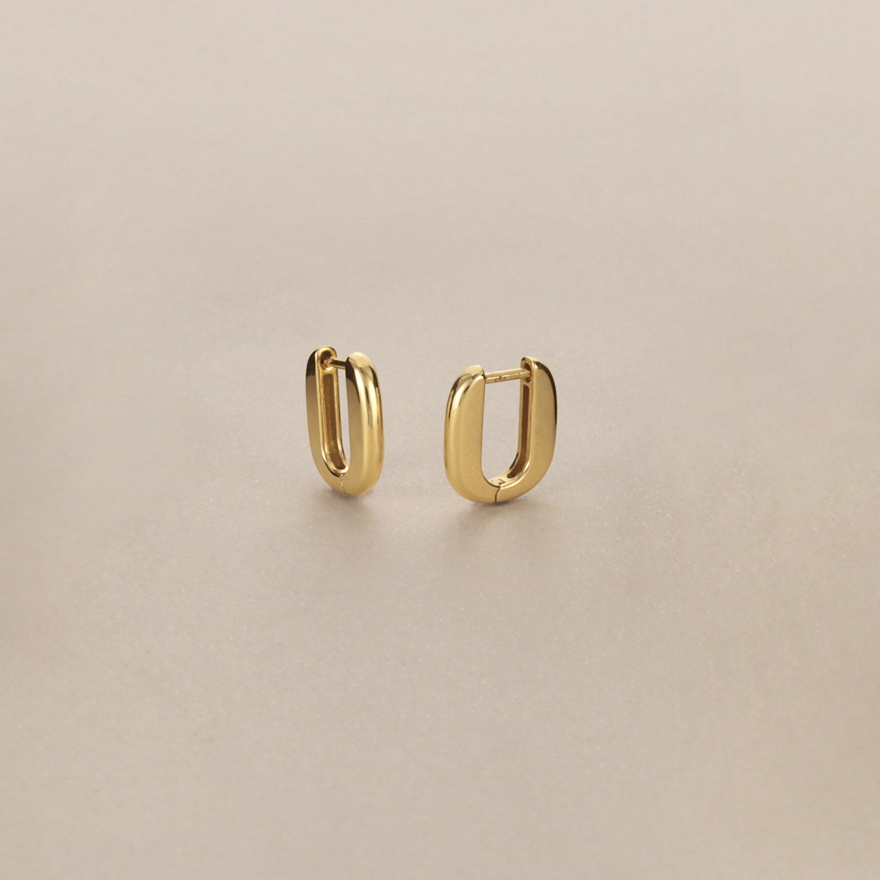 COCOSHNIK「K10トラックシェイプ 中折れピアス」|ピアス|イエローゴールド(1