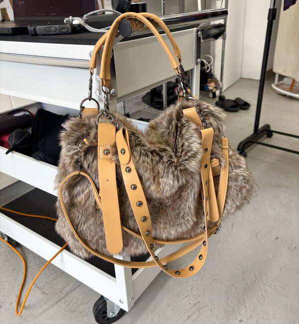  「【26AW LOOK掲載品番】【WEB限定】ファーショルダーバッグ」|ショルダー・メッセンジャー|