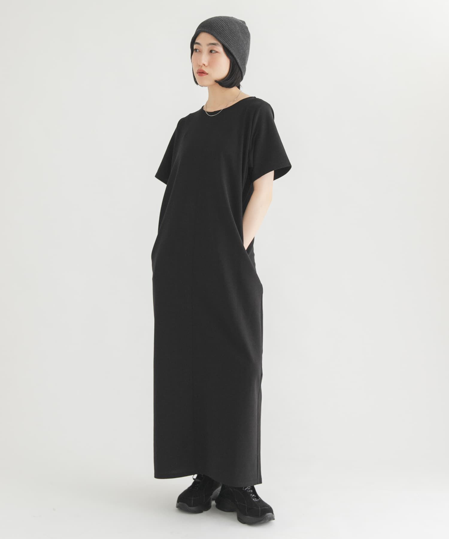  「バックデザインカットワンピース」|ワンピース|