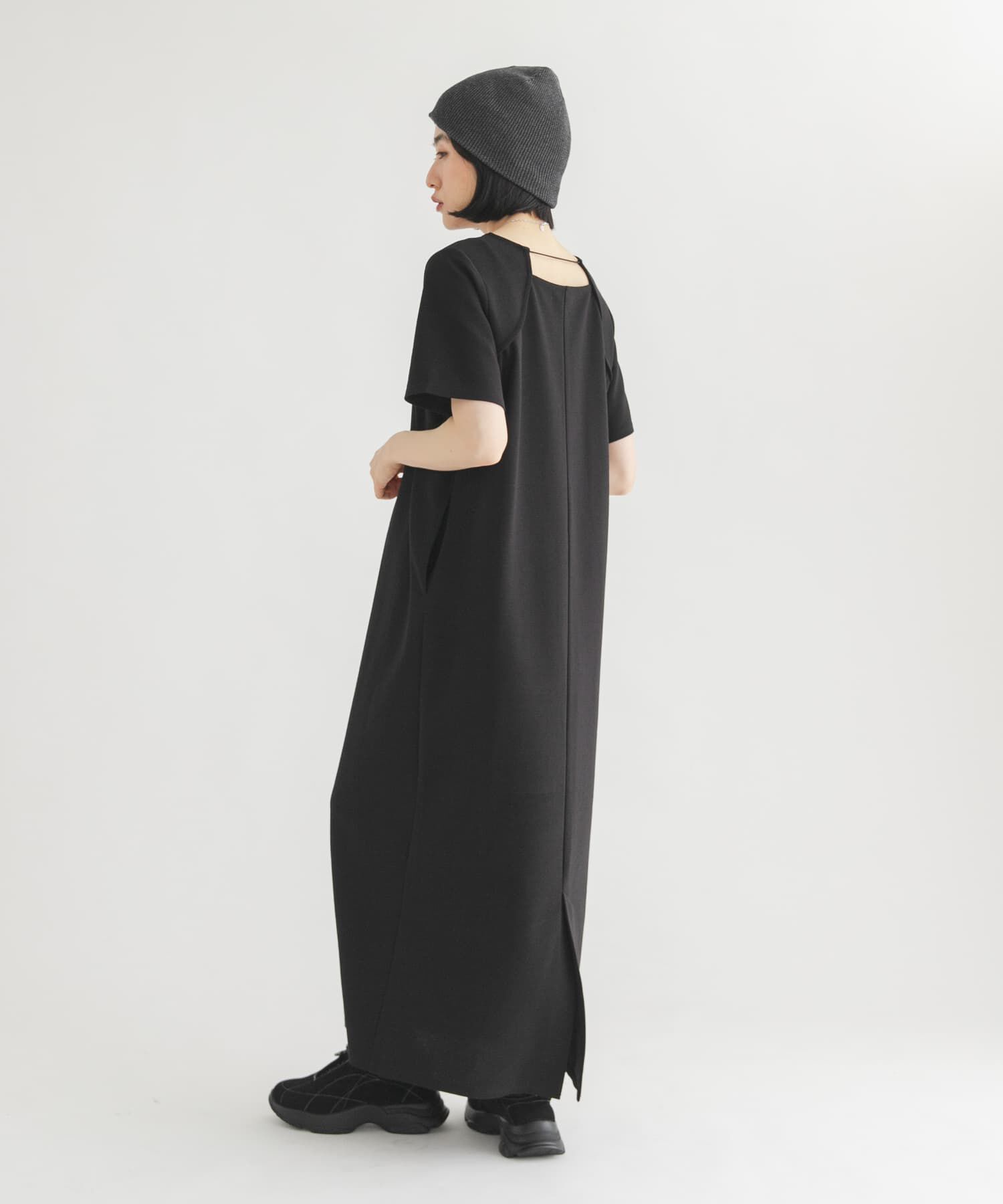  「バックデザインカットワンピース」|ワンピース|