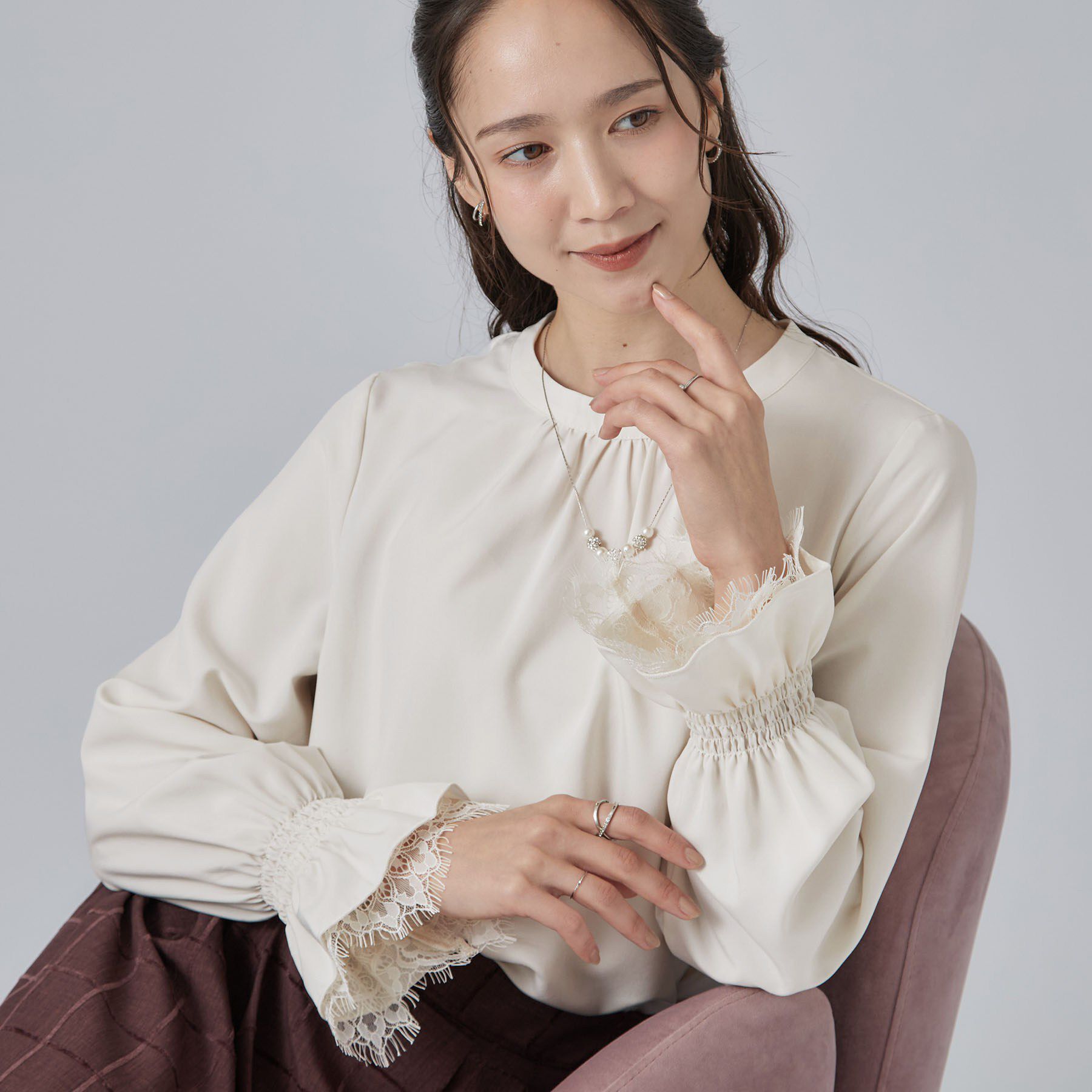 SHOO･LA･RUE「【S-LL/洗濯機可】お袖レースで華やぐ。フェミニンブラウス」|シャツ・ブラウス|オフホワイト(003