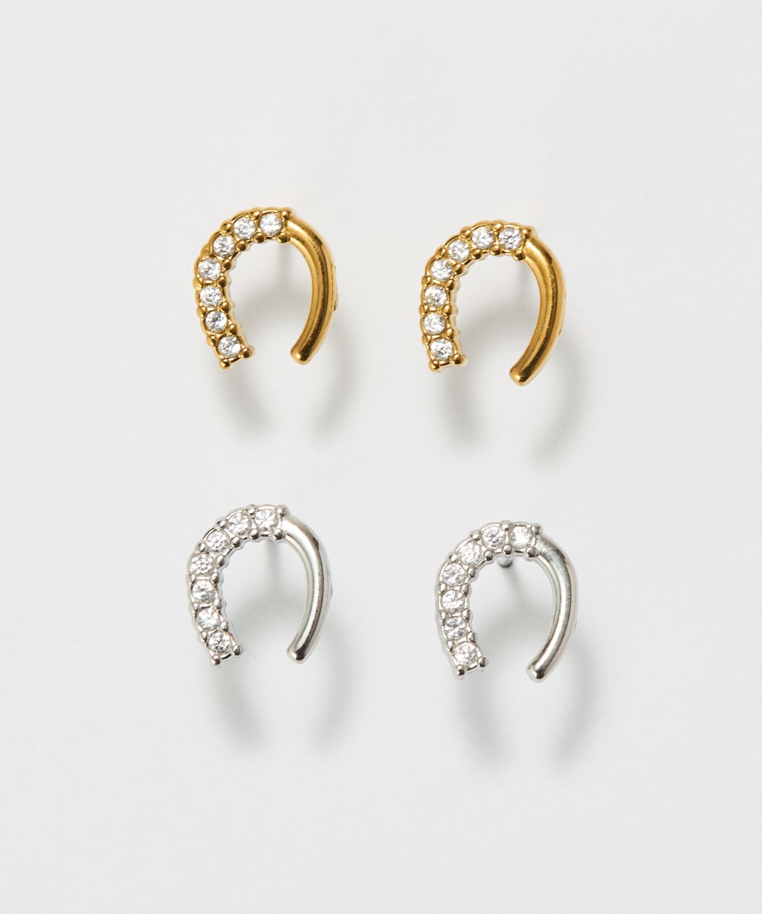 Phoebe「【金属アレルギー対応】グロッシーミニホースシューピアス　ゴールド　ステンレス/馬蹄/蹄鉄/ギフト」|ピアス|