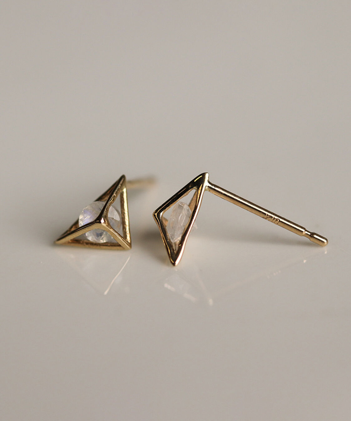  「カラーストーン ピアス | K10YG 〈2026 AUTUMN COLLECTION〉」|ピアス|