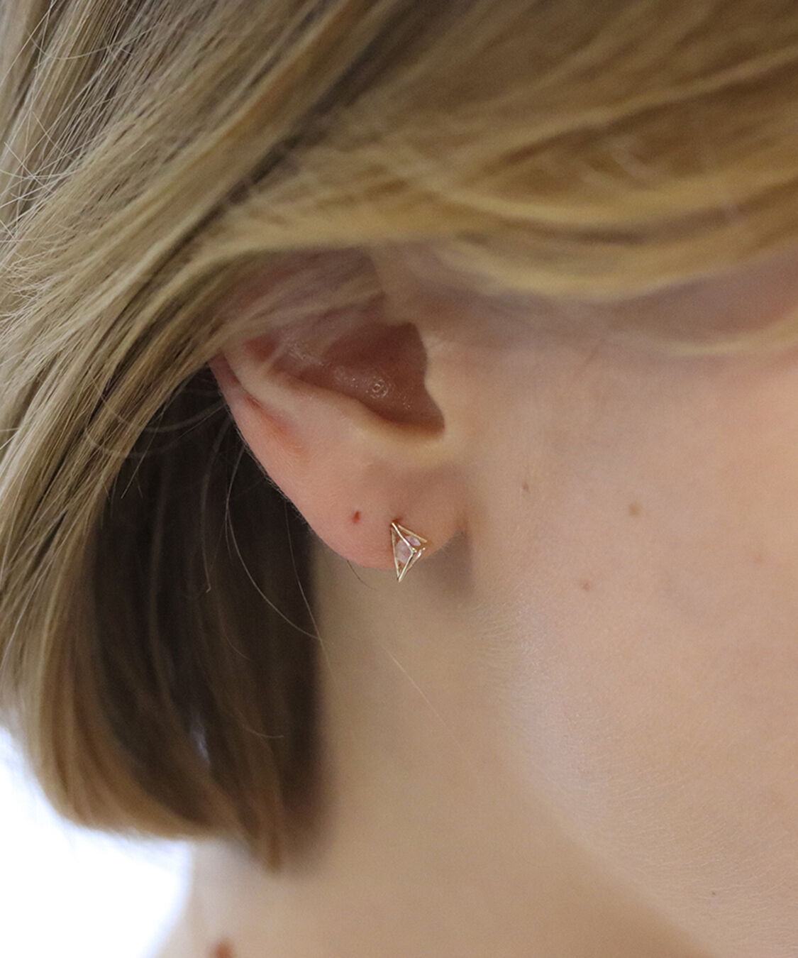  「カラーストーン ピアス | K10YG 〈2026 AUTUMN COLLECTION〉」|ピアス|