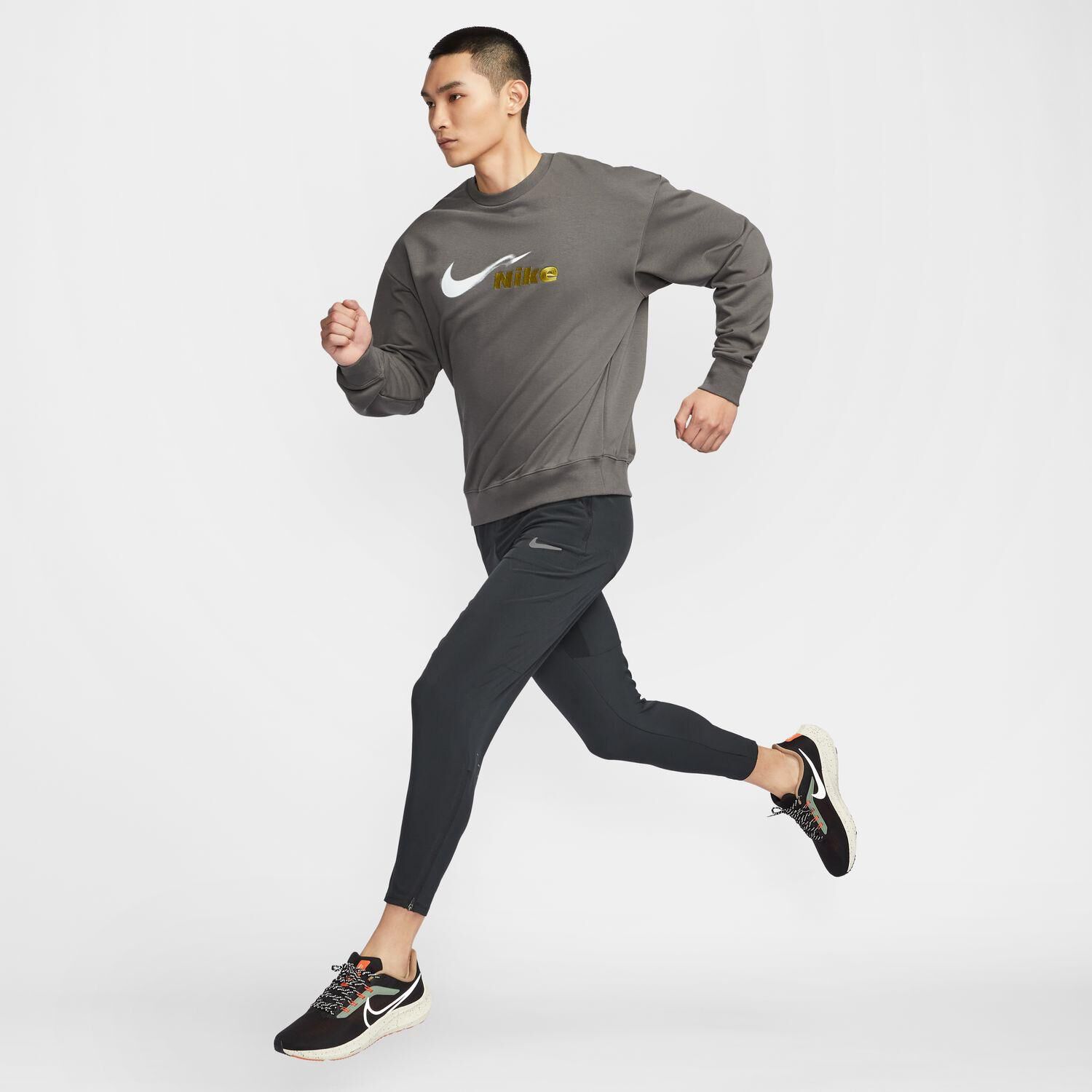 NIKE「【NIKE ｳｪｱ】M TRACK CLUB FLC CREW」|スニーカー|