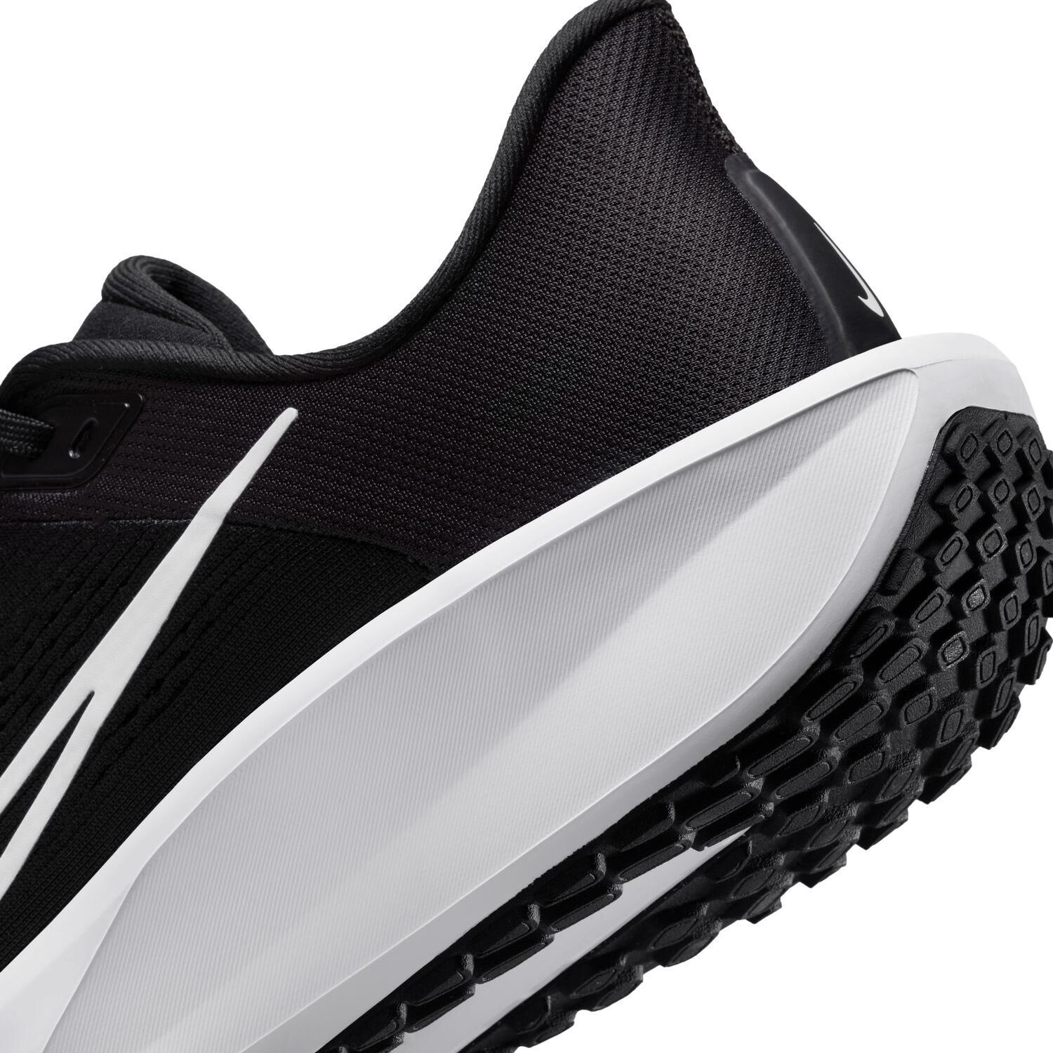 NIKE「【NIKE】QUEST 6」|スニーカー|