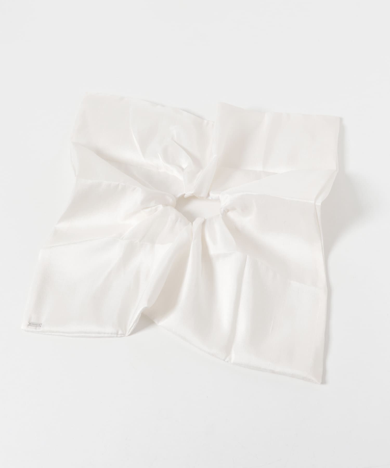 URBAN RESEARCH ROSSO「heyep　Silk Square Large Scrunchie」|ヘアゴム・シュシュ|ホワイト
