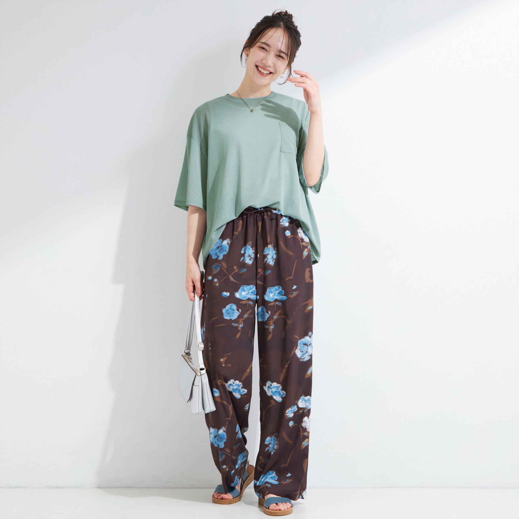 SHOO･LA･RUE「【S-LL/洗濯機可/体型カバー】ゆるっとこなれる 大人のシアースラブTシャツ」|Tシャツ・カットソー|