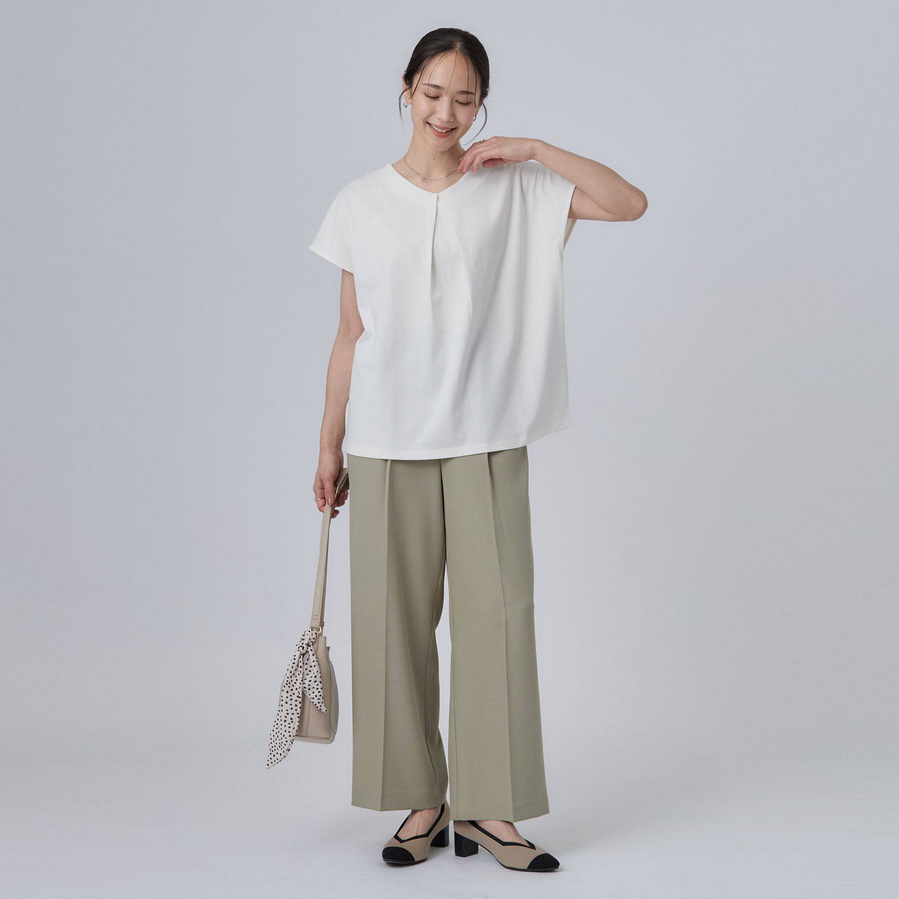 SHOO･LA･RUE「【ひんやり/前後2WAY/S-LL】楽に着られて好印象 やわらかトップス」|Tシャツ・カットソー|